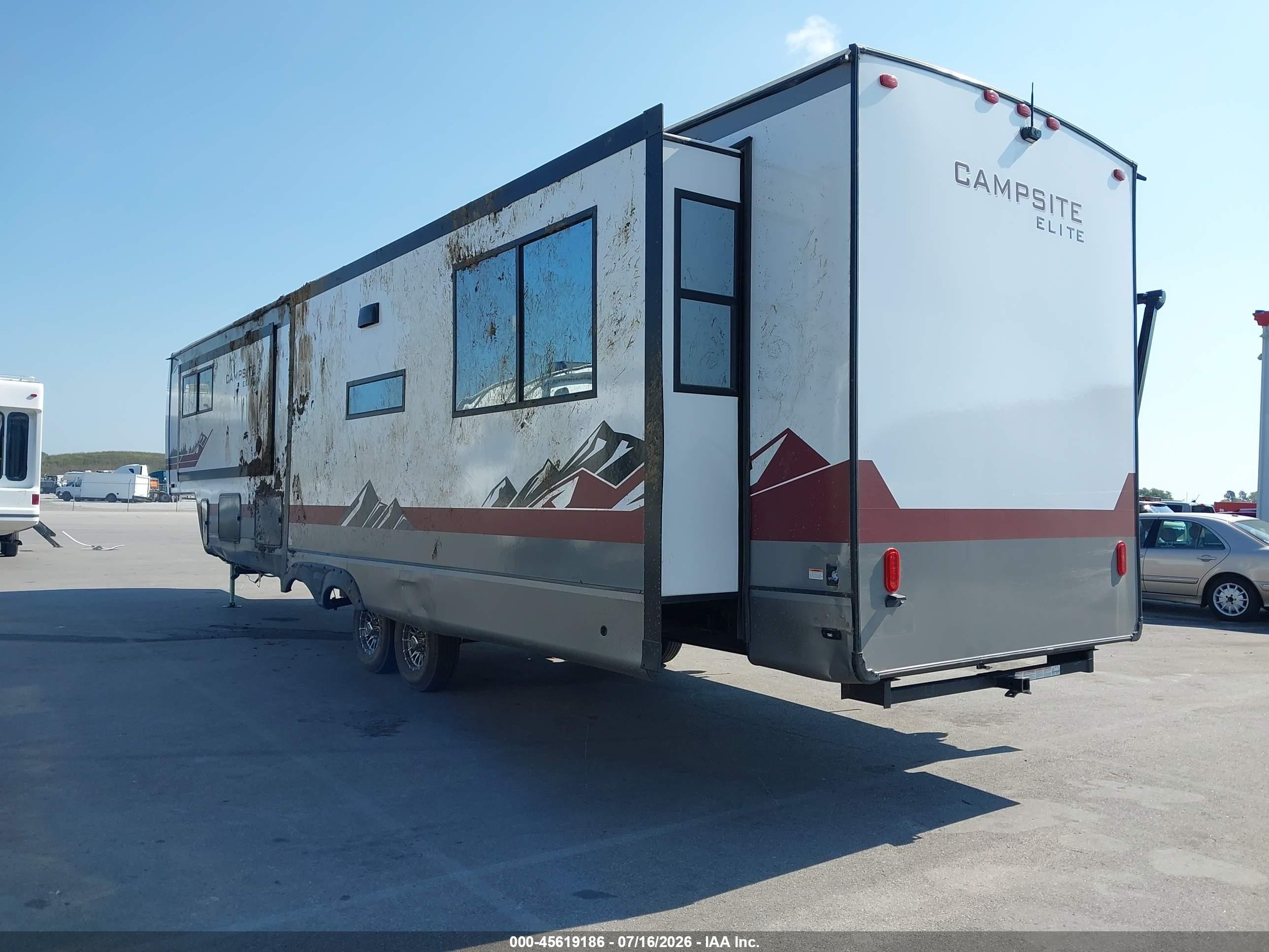 2026 Forest River Campsite VIN 5ZT3CR1B6T6000240 IAAI salvage auction — Rollover, Regular Certificate (Iowa), sold $16,500 on 2026-09-25 (photo 3)