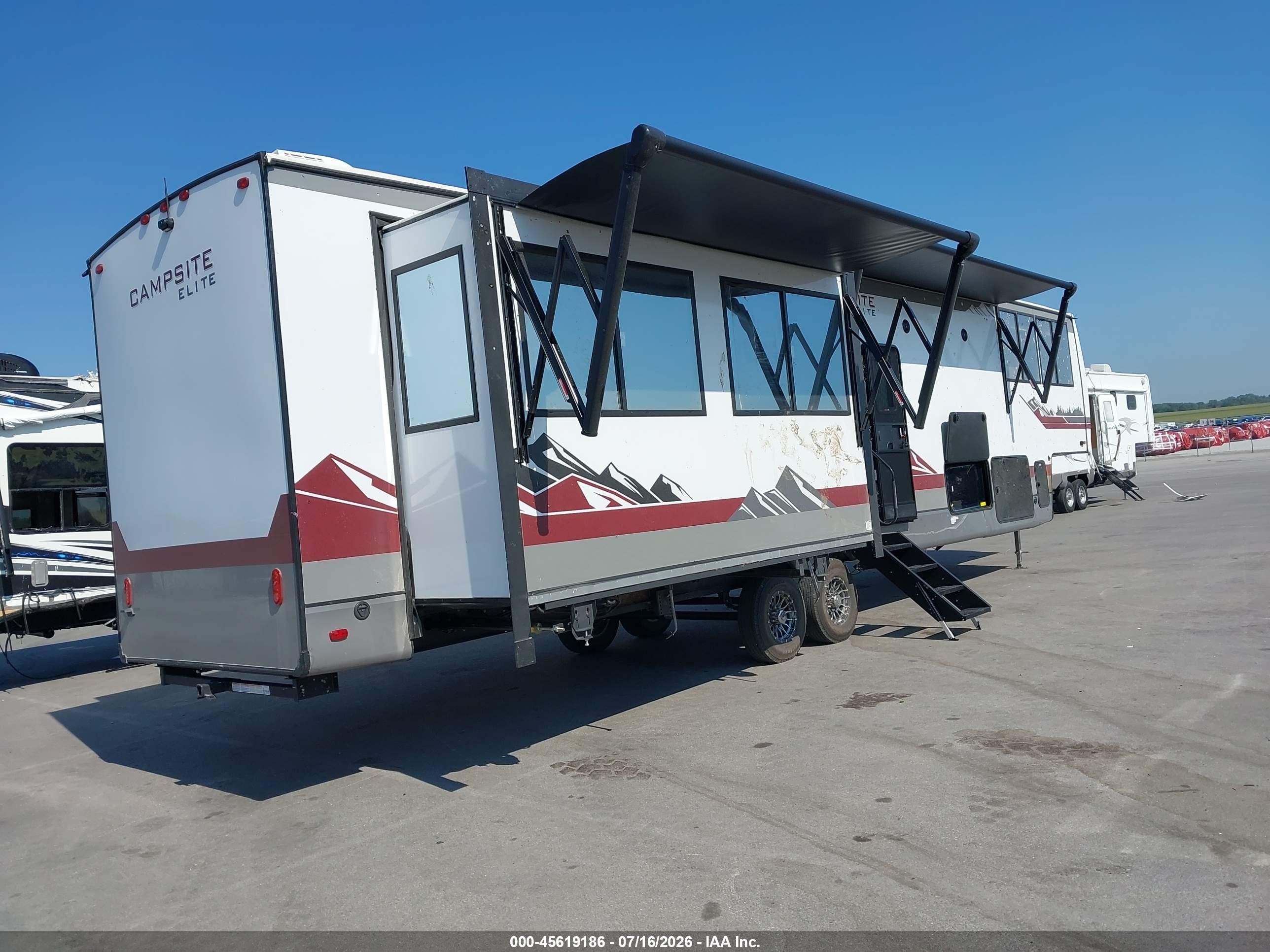 2026 Forest River Campsite VIN 5ZT3CR1B6T6000240 IAAI salvage auction — Rollover, Regular Certificate (Iowa), sold $16,500 on 2026-09-25 (photo 4)