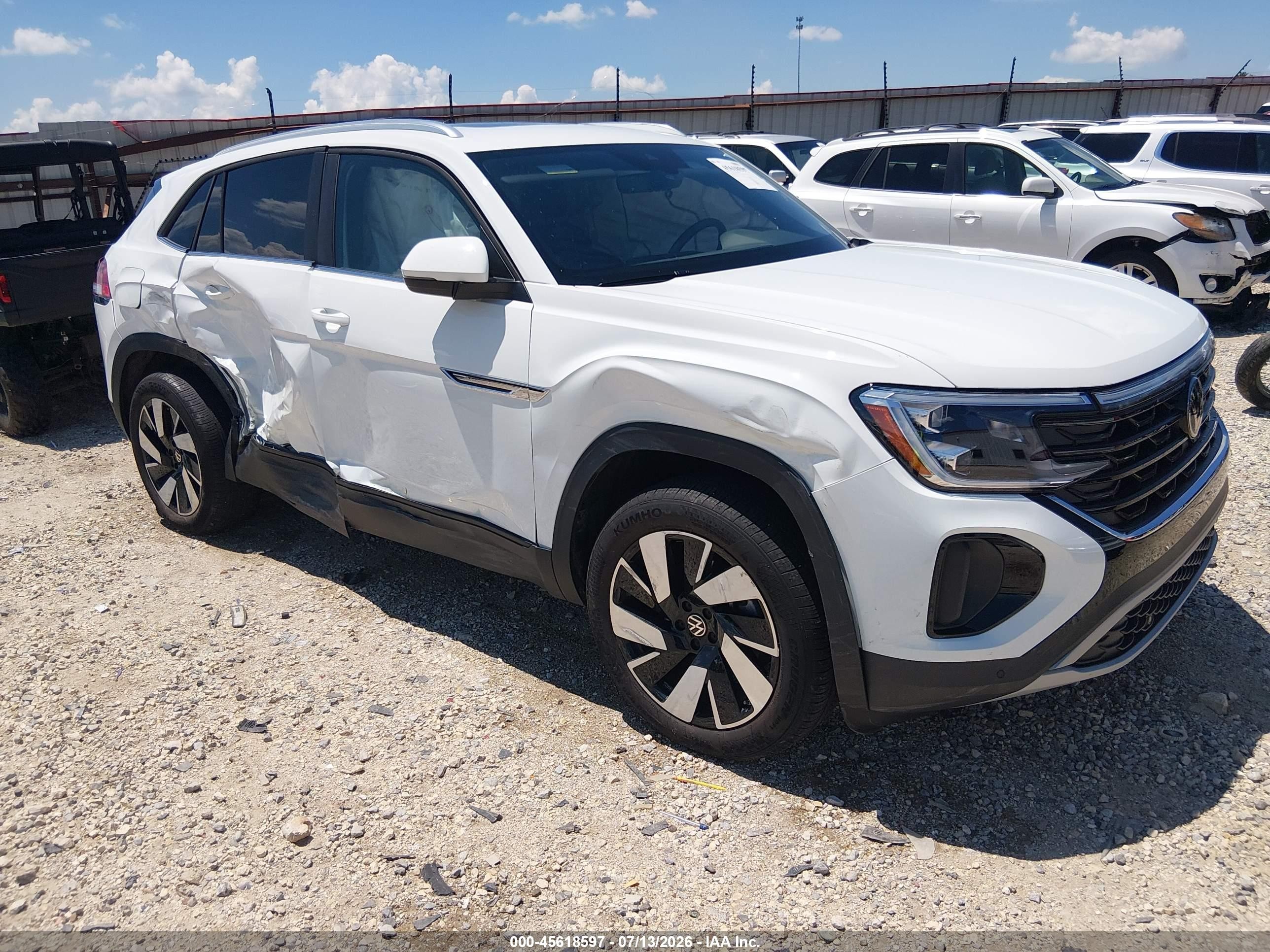 2024 Volkswagen Atlas Cross Sport VIN 1V2KE2CA1RC244051 — IAAI salvage auction photo