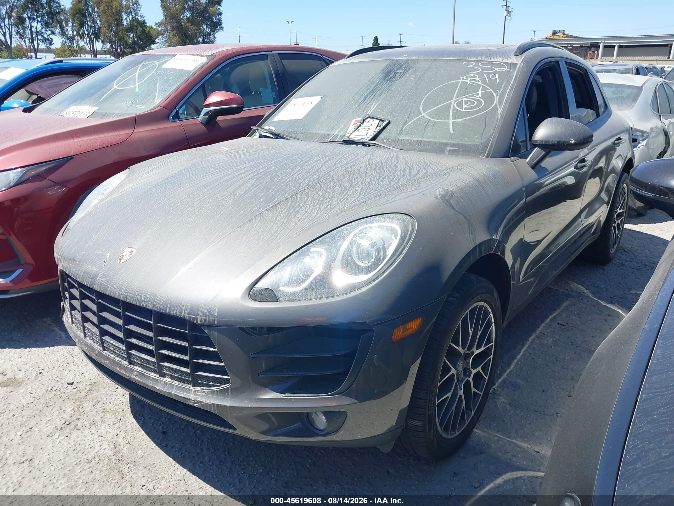 2018 Porsche Macan VIN WP1AA2A5XJLB03982 IAAI salvage auction — Side, Salvage Certificate (California), sold $4,200 on 2026-08-17 (photo 2)