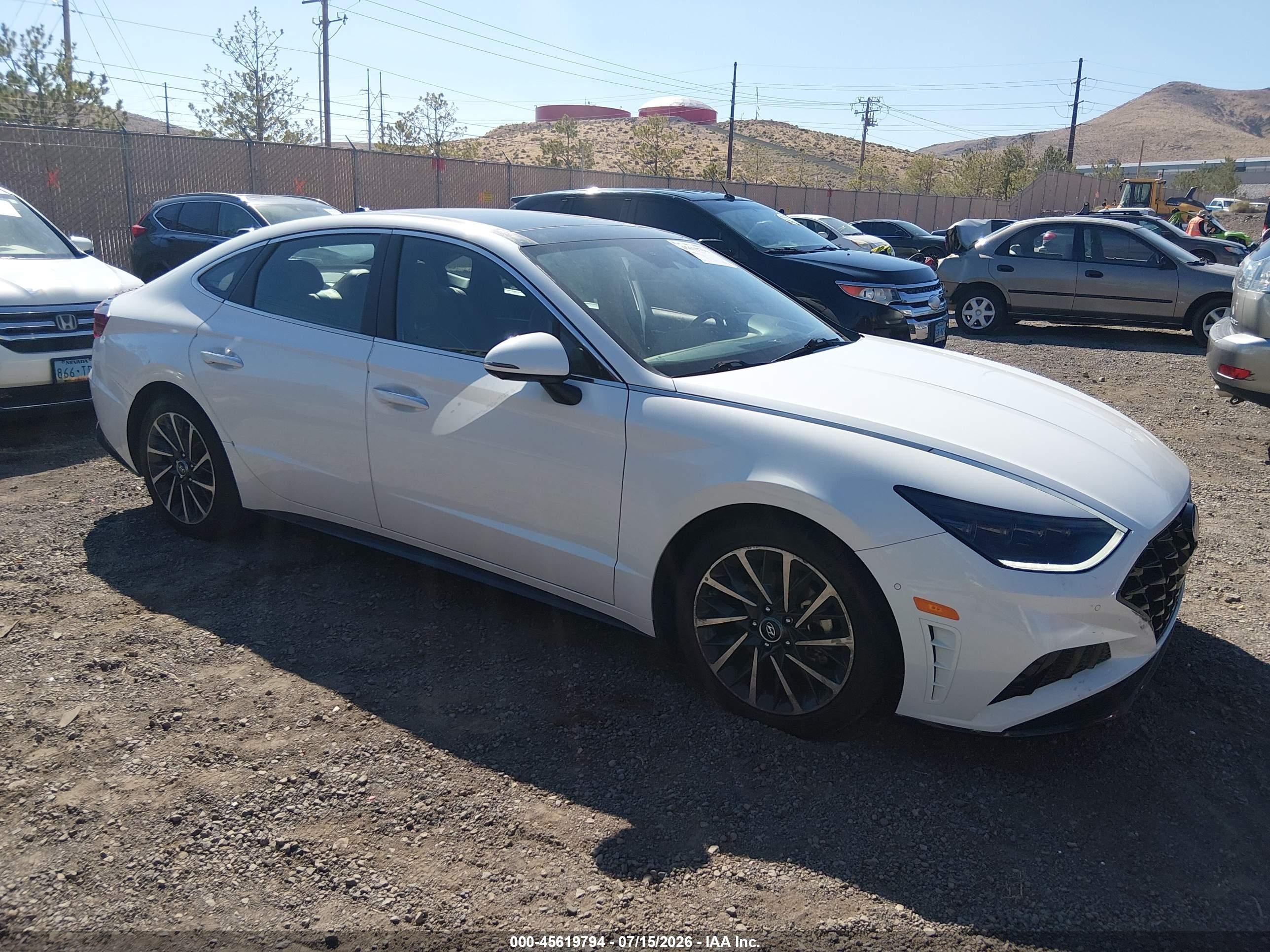 2020 Hyundai Sonata VIN 5NPEH4J22LH052596 — IAAI salvage auction photo