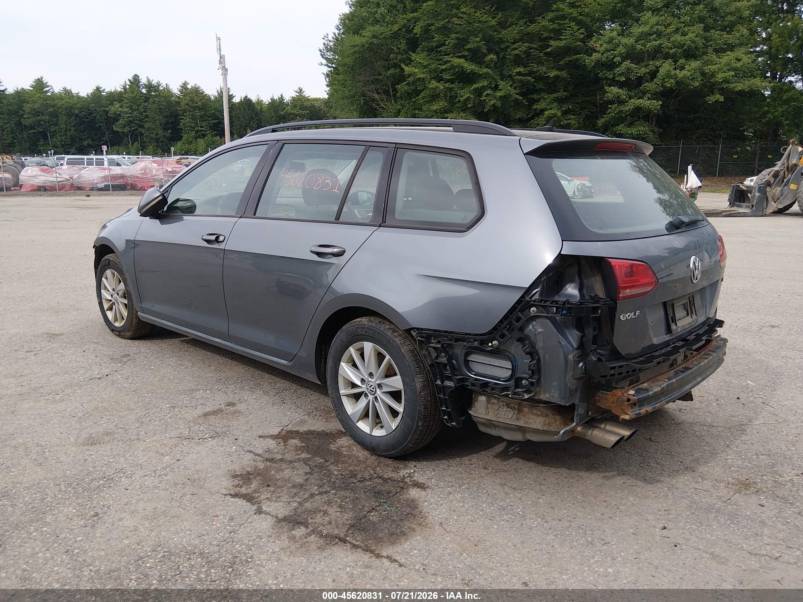 2015 Volkswagen Golf sportsvan VIN 3VWC17AU8FM501323 IAAI salvage auction — Front & Rear, Salvage (Maine), sold $275 on 2026-09-08 (photo 3)