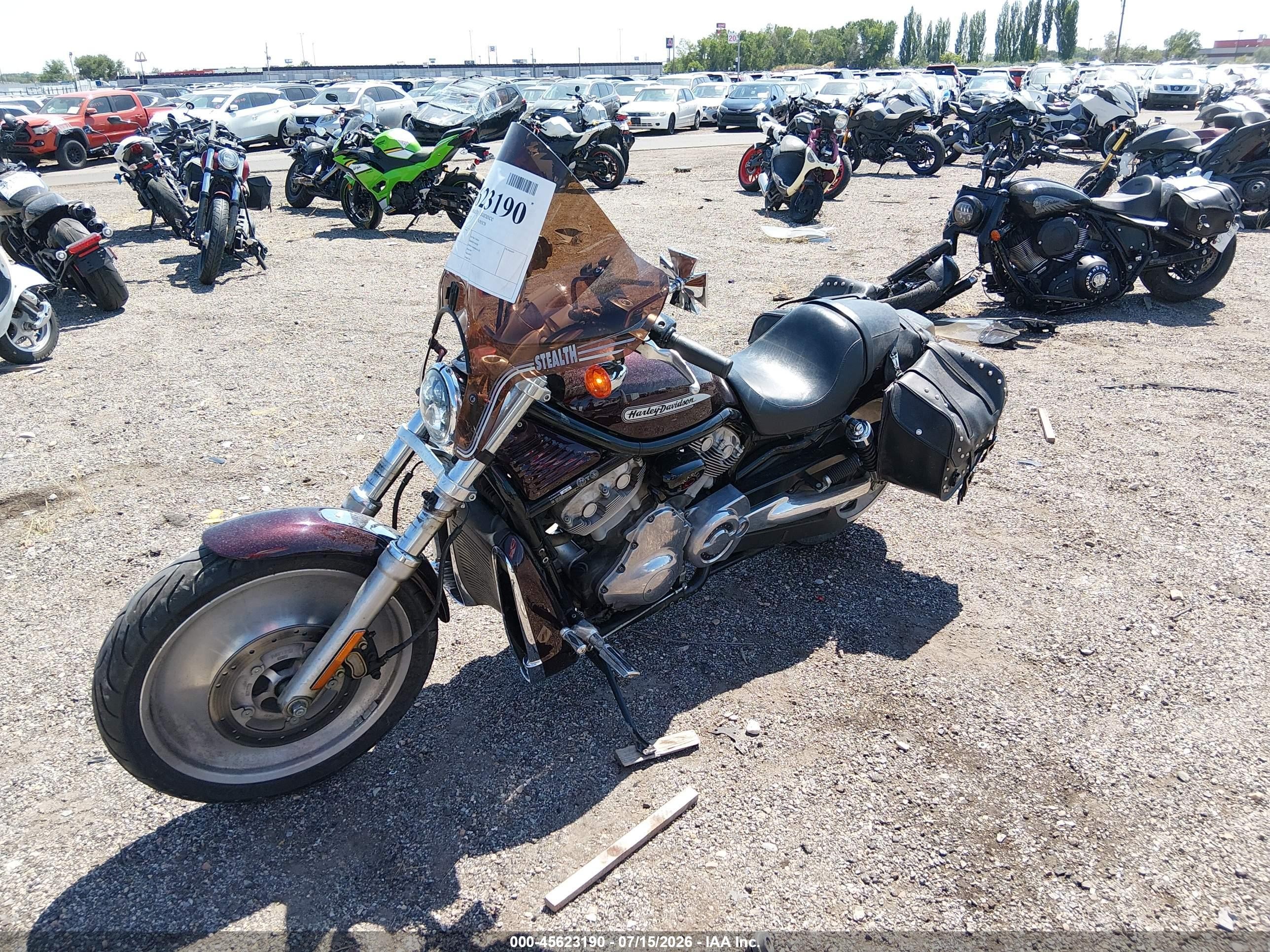2005 Harley-davidson Vrscb VIN 1HD1HBZ115K803110 IAAI salvage auction — Side, Salvage (Idaho), sold $1,000 on 2026-09-08 (photo 2)