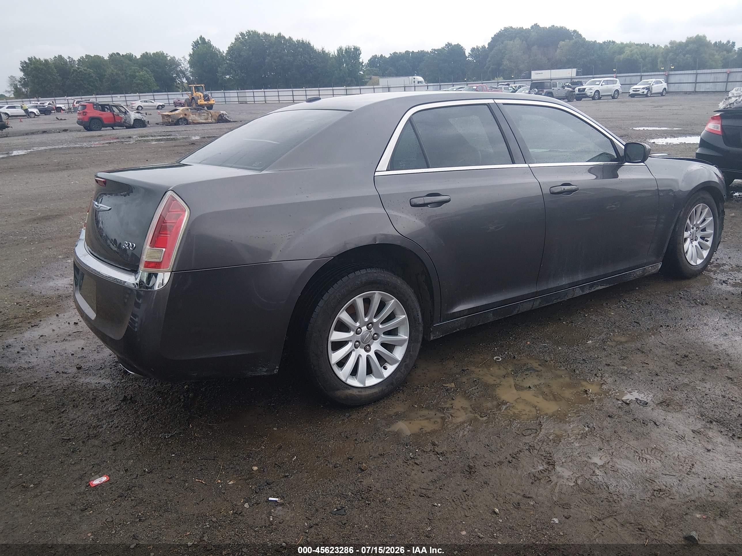 2013 Chrysler 300 VIN 2C3CCAAG3DH559960 IAAI salvage auction — Front End, Clear (Arkansas), sold $1,150 on 2026-09-11 (photo 4)