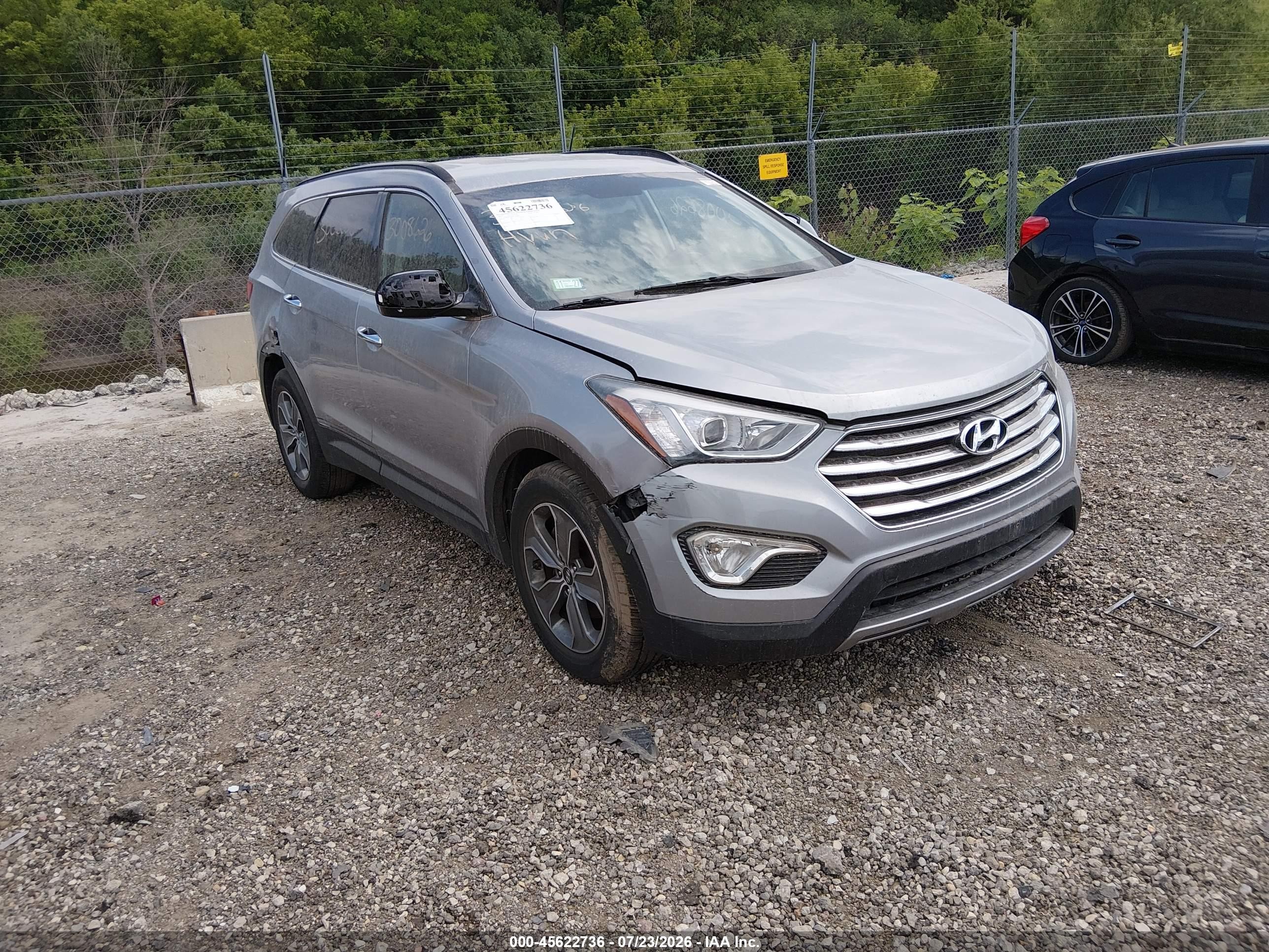 2016 Hyundai Santa fe VIN KM8SMDHF8GU152071 IAAI salvage auction — Theft, Salvage (Illinois), sold $1,100 on 2026-09-02 (photo 1)