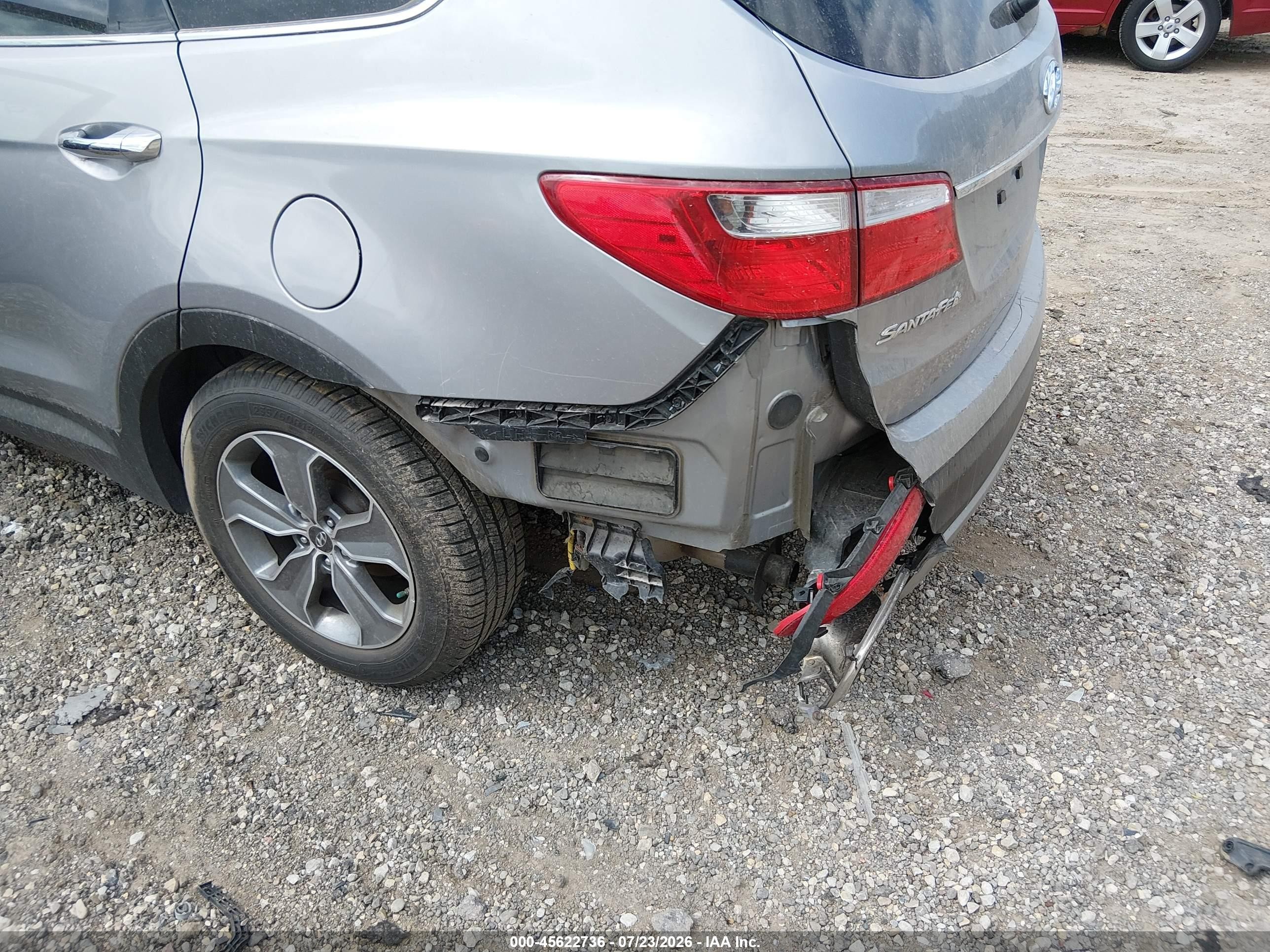 2016 Hyundai Santa fe VIN KM8SMDHF8GU152071 IAAI salvage auction — Theft, Salvage (Illinois), sold $1,100 on 2026-09-02 (photo 6)