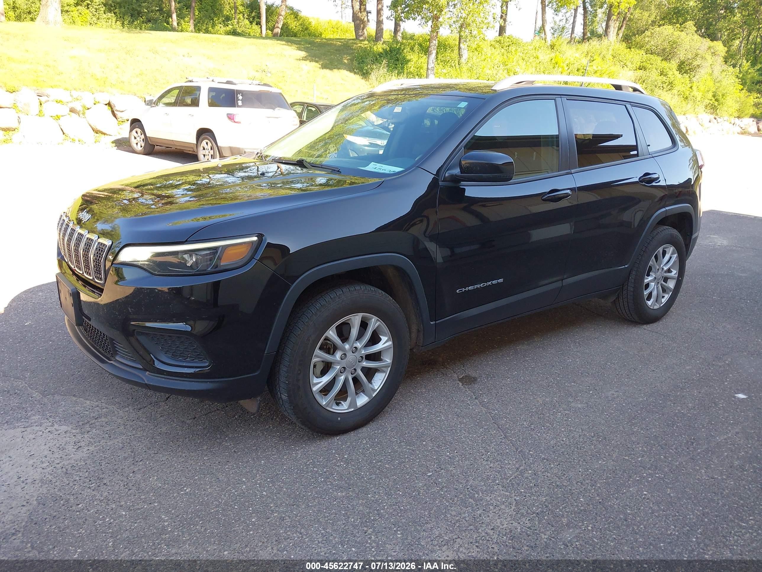 2021 Jeep Cherokee VIN 1C4PJMCB7MD242704 IAAI salvage auction — Normal Wear, Sf97 (Minnesota), sold $10,000 on 2026-09-16 (photo 2)