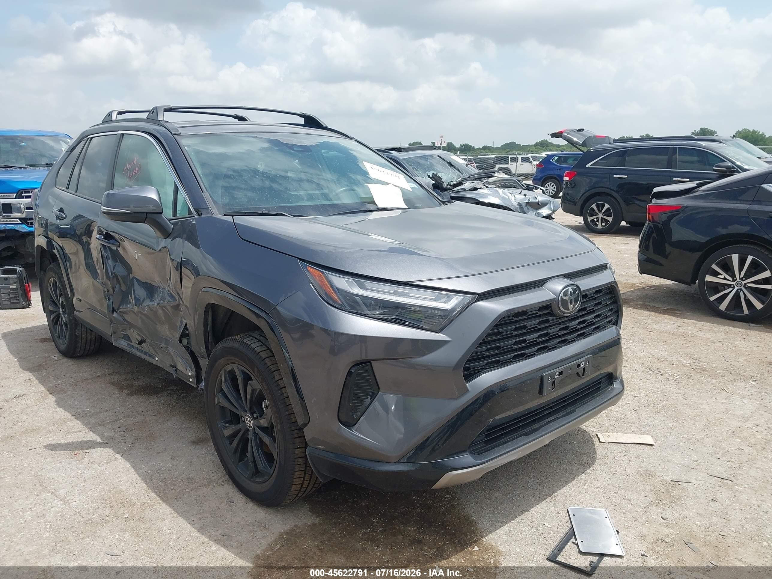 2025 Toyota RAV4 Hybrid VIN 4T3T6RFV1SU183264 — IAAI salvage auction photo