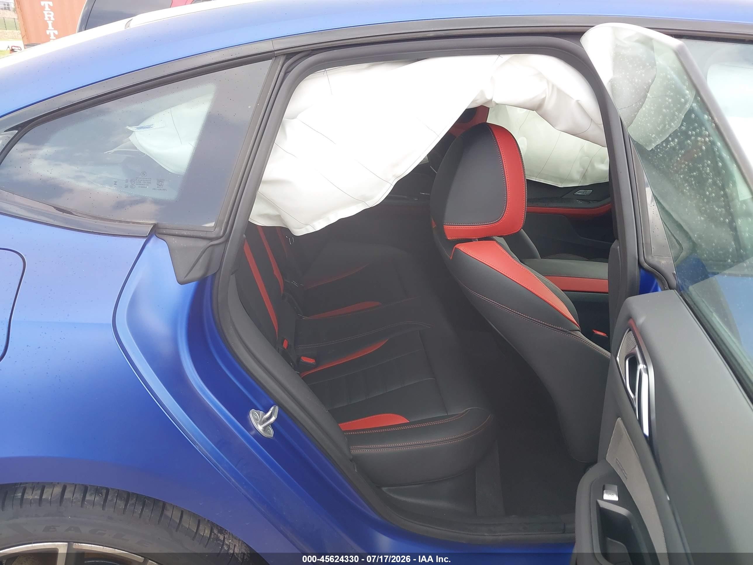 2026 BMW M440i Gran Coupe VIN WBA63FB08TFV88407 IAAI salvage auction — Side, Salvage (Texas), sold $32,750 on 2026-08-20 (photo 8)