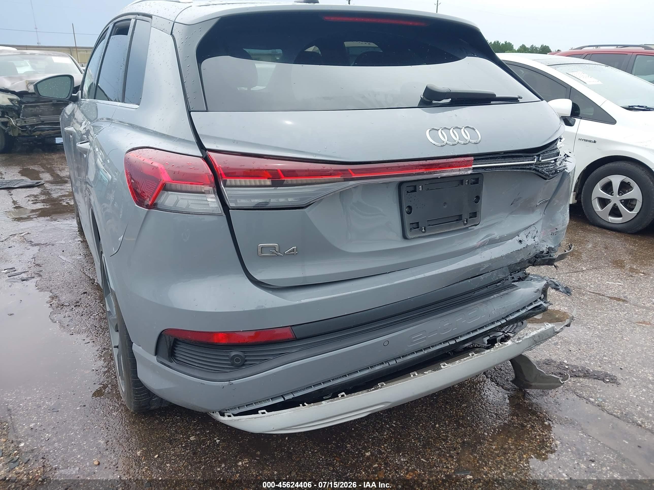 2022 Audi Q4 e-tron VIN WA1G2BFZ0NP051968 IAAI salvage auction — Rear End, Salvage (Texas), sold $12,700 on 2026-10-01 (photo 6)