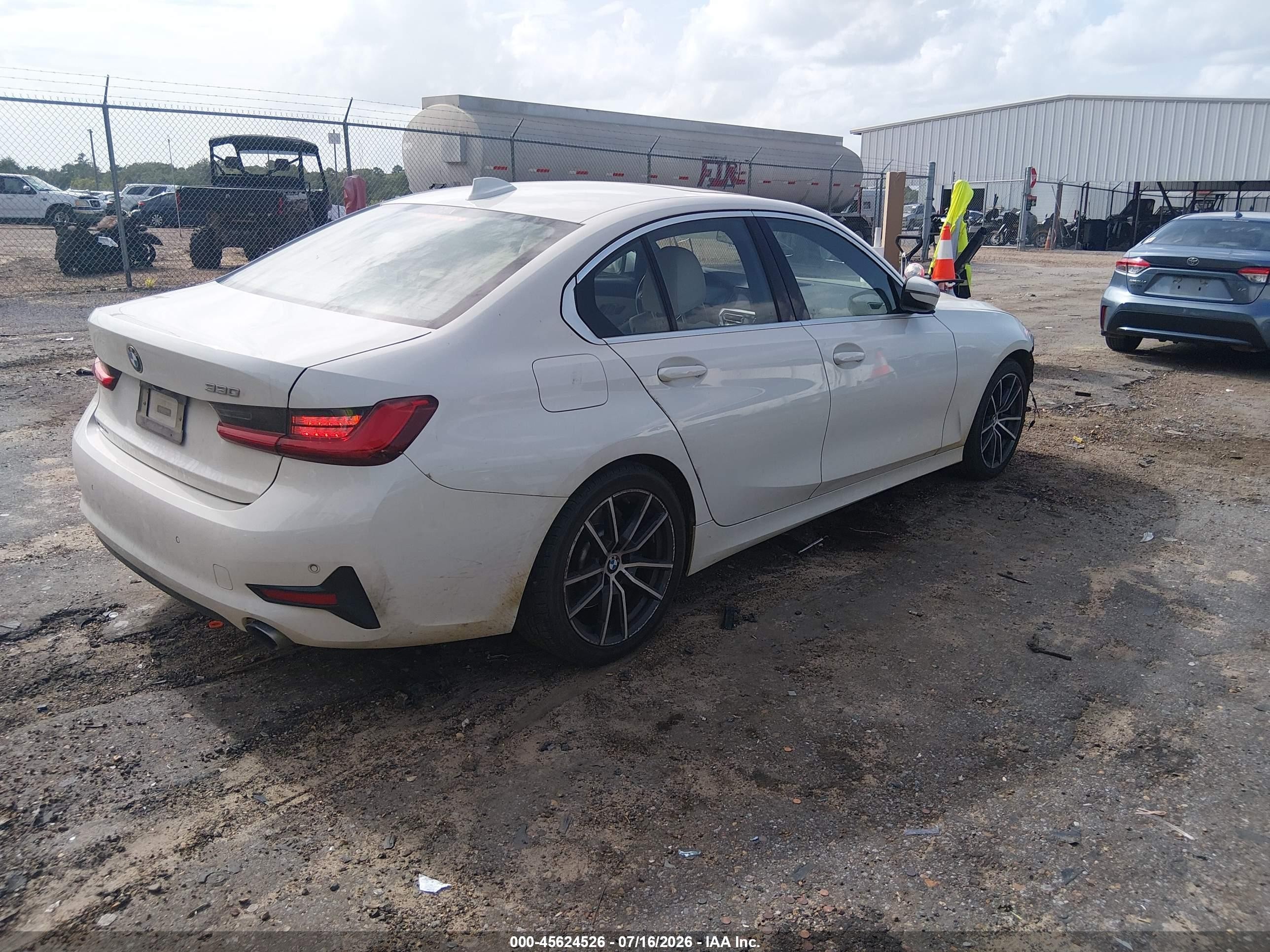 2019 BMW 3 Series VIN WBA5R1C52KAK06925 IAAI salvage auction — Front End, Salvage (Mississippi), sold $6,000 on 2026-09-09 (photo 4)