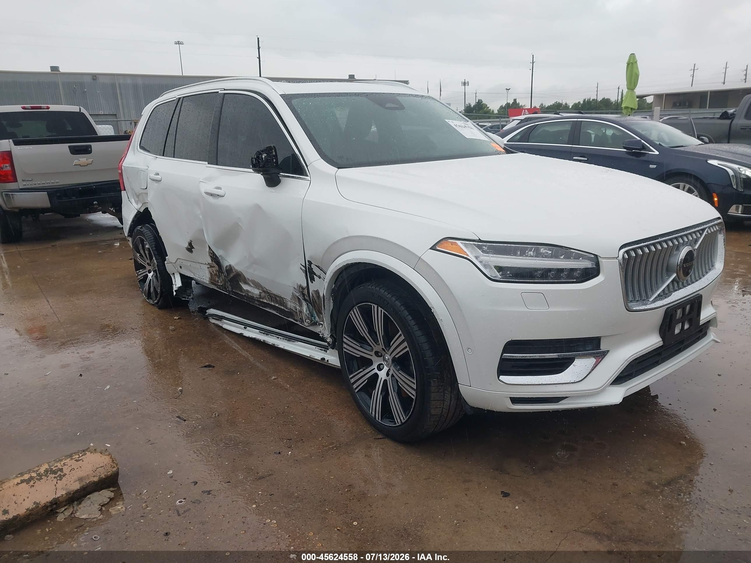 2023 Volvo XC90 Recharge VIN YV4H60CA6P1917435 — IAAI salvage auction photo