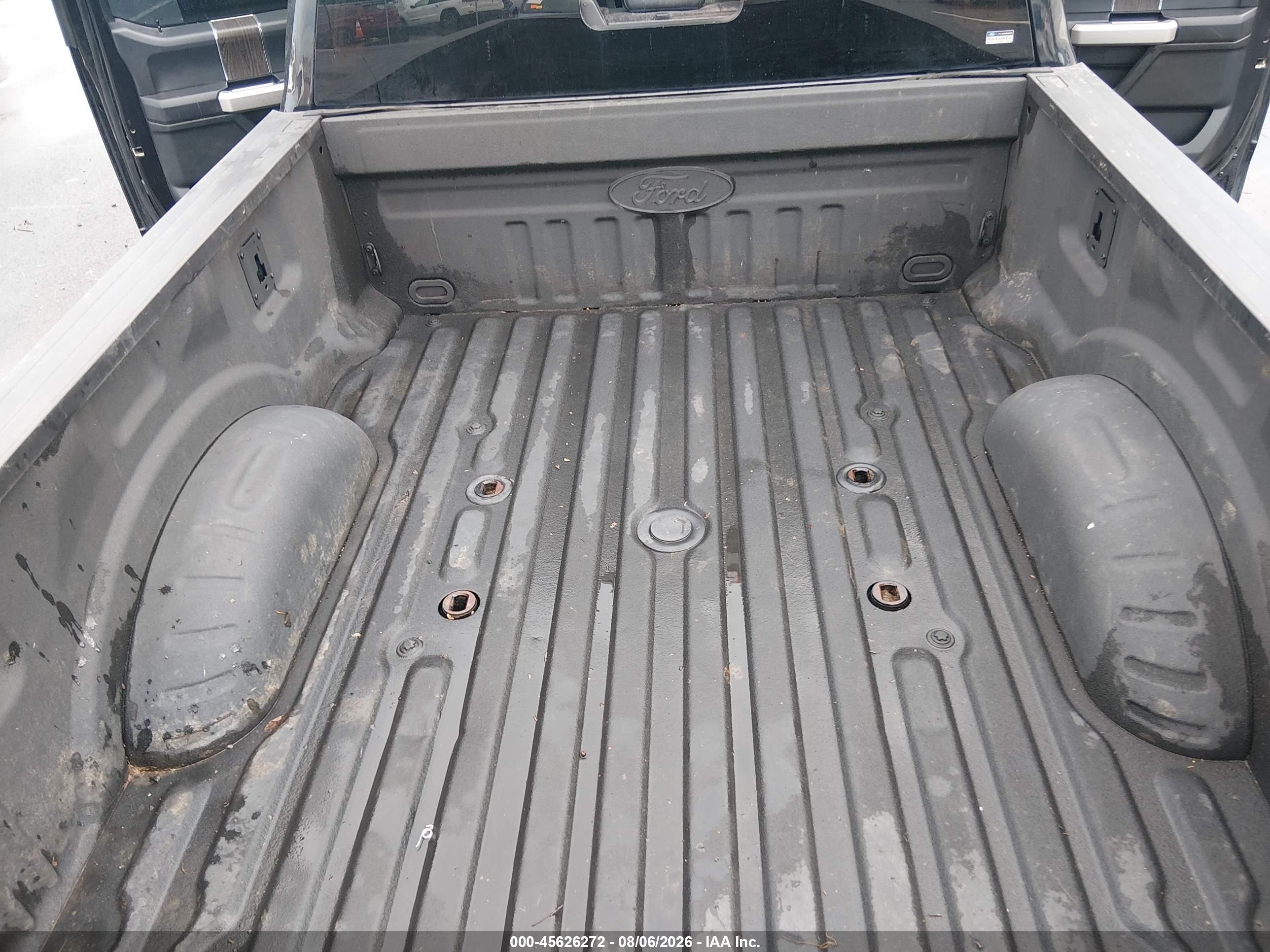2020 Ford F-350 VIN 1FT8W3BTXLEC19873 IAAI salvage auction — Water/Flood, Junk (Illinois), sold $8,800 on 2026-09-29 (photo 7)