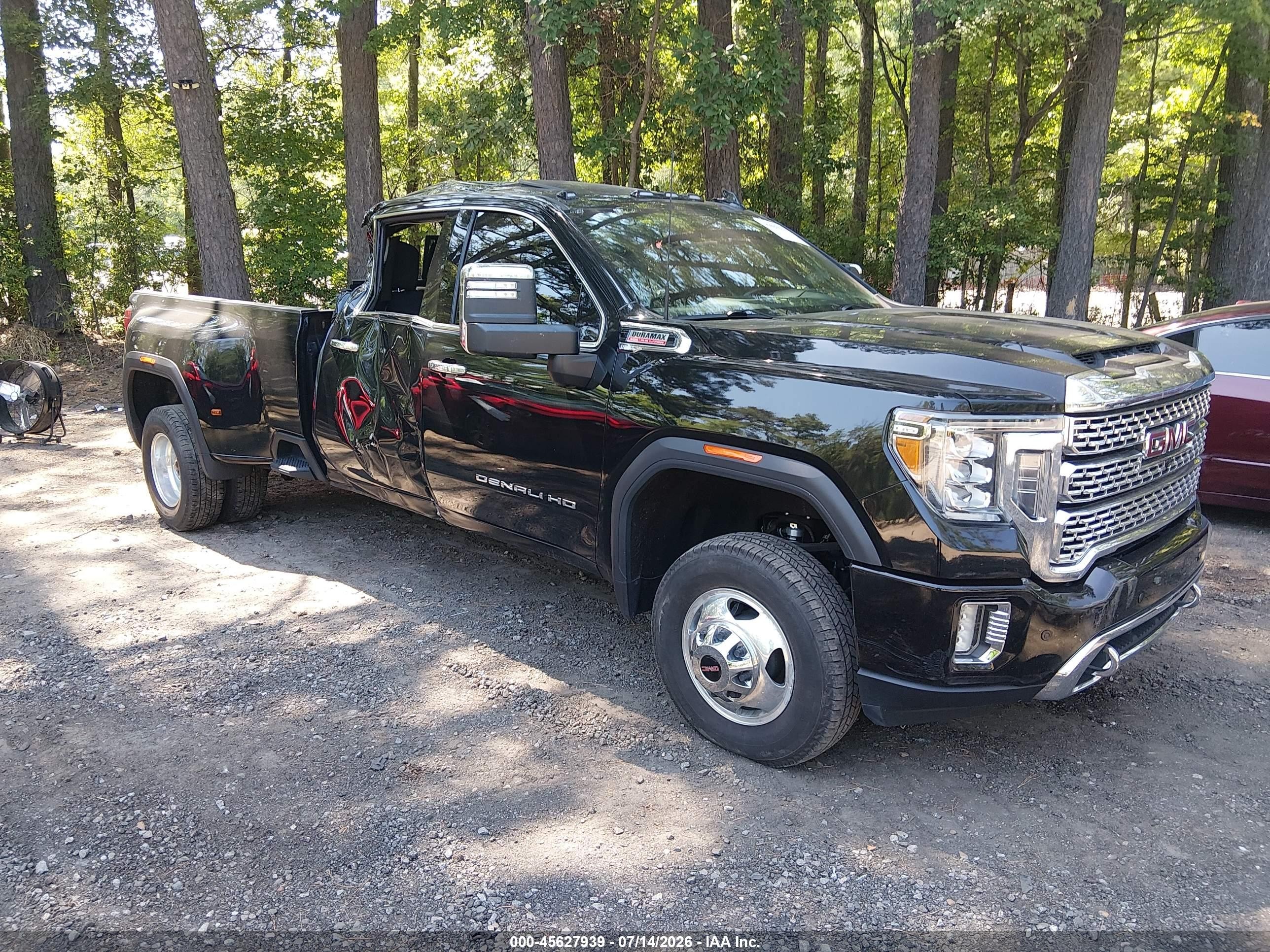 2020 GMC Sierra 3500 HD VIN 1GT49WEY8LF260950 — IAAI salvage auction photo