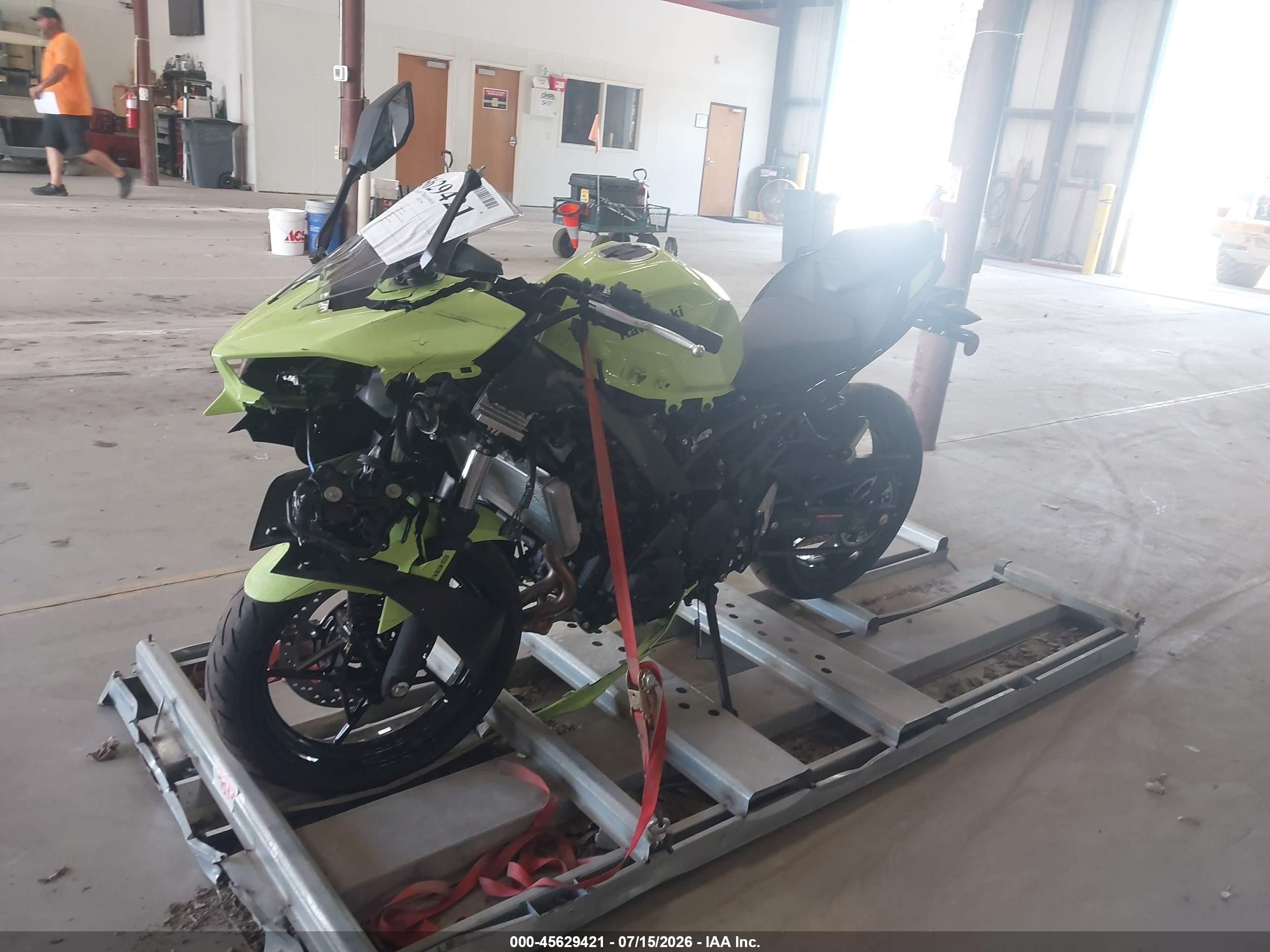 2026 Kawasaki Ninja VIN ML5EXGG15TDA90510 IAAI salvage auction — Front End, Scrap (Michigan), sold $350 on 2026-09-09 (photo 2)