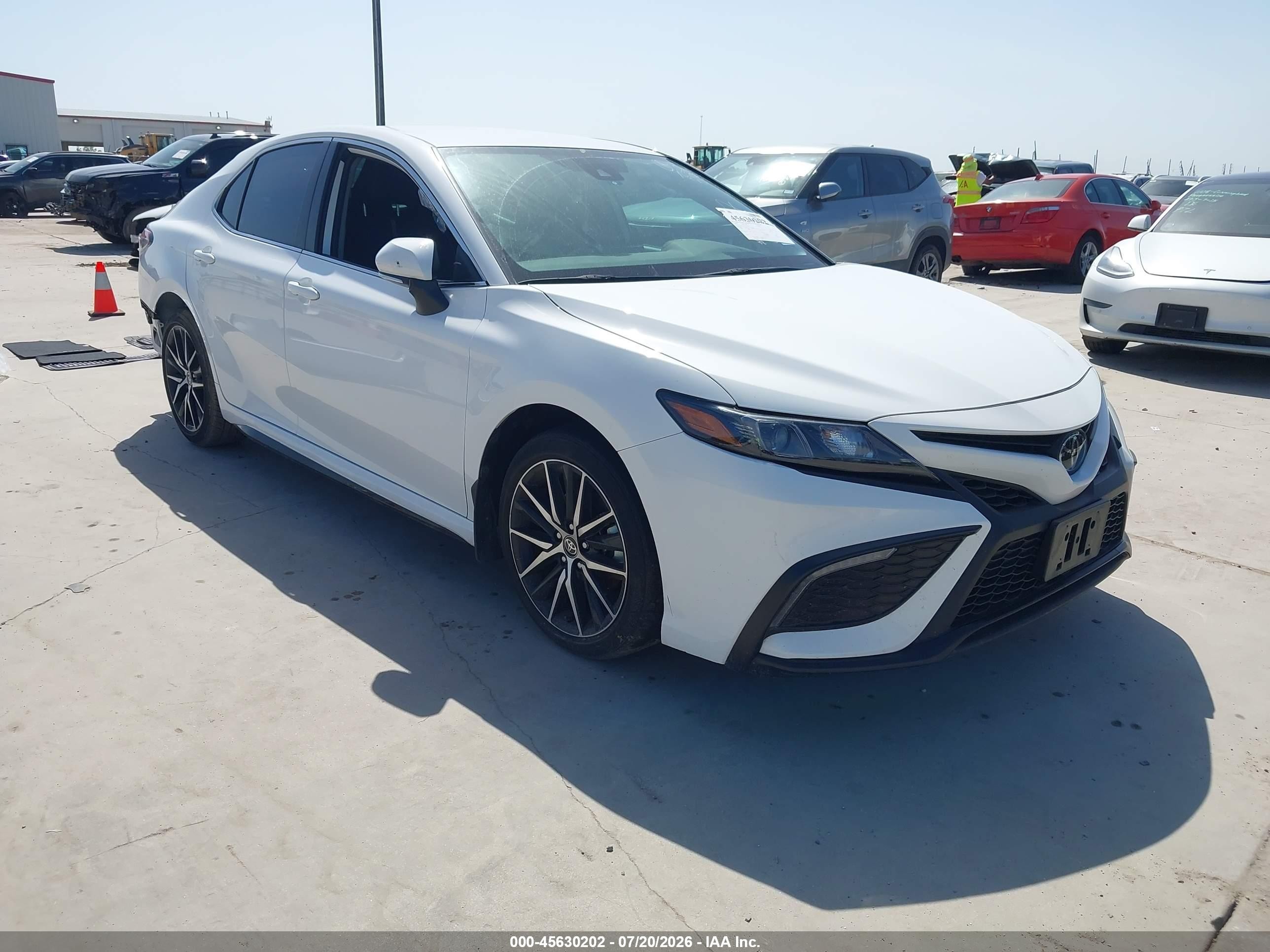 2024 Toyota Camry VIN 4T1G11AK1RU210237 — IAAI salvage auction photo