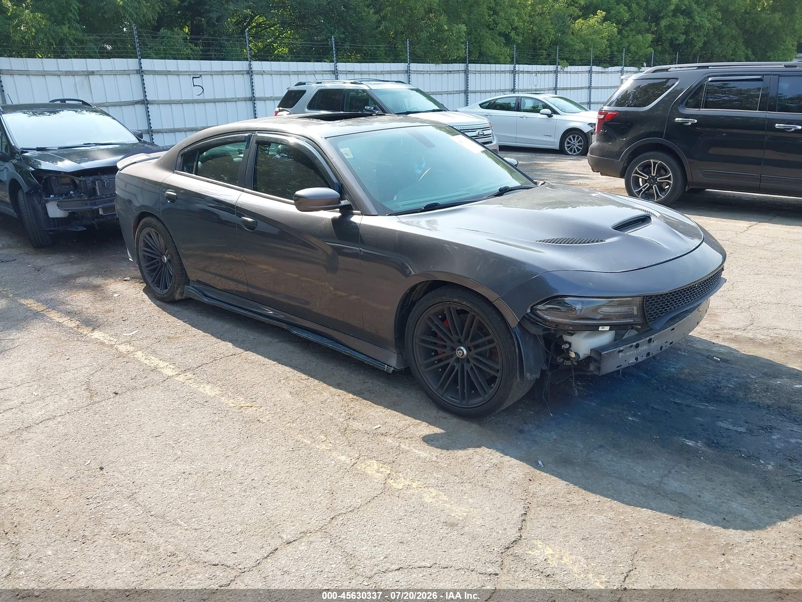 2017 Dodge Charger VIN 2C3CDXGJXHH630113 — IAAI salvage auction photo