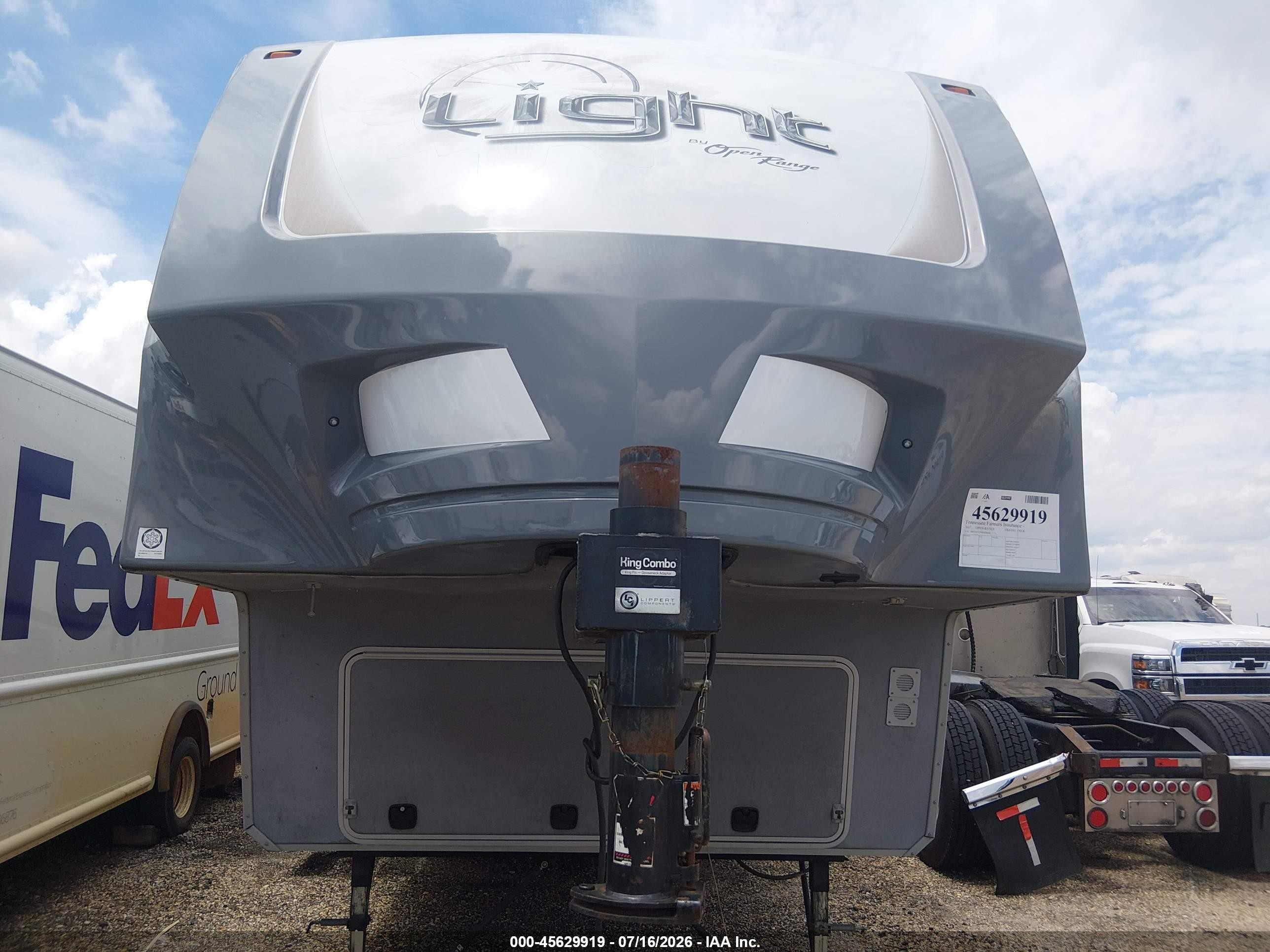 2017 Highland Ridge Light By Open Range VIN 58TFX3525H3029646 IAAI salvage auction — Rear End, Salvage (Tennessee), sold $50 on 2026-09-29 (photo 7)