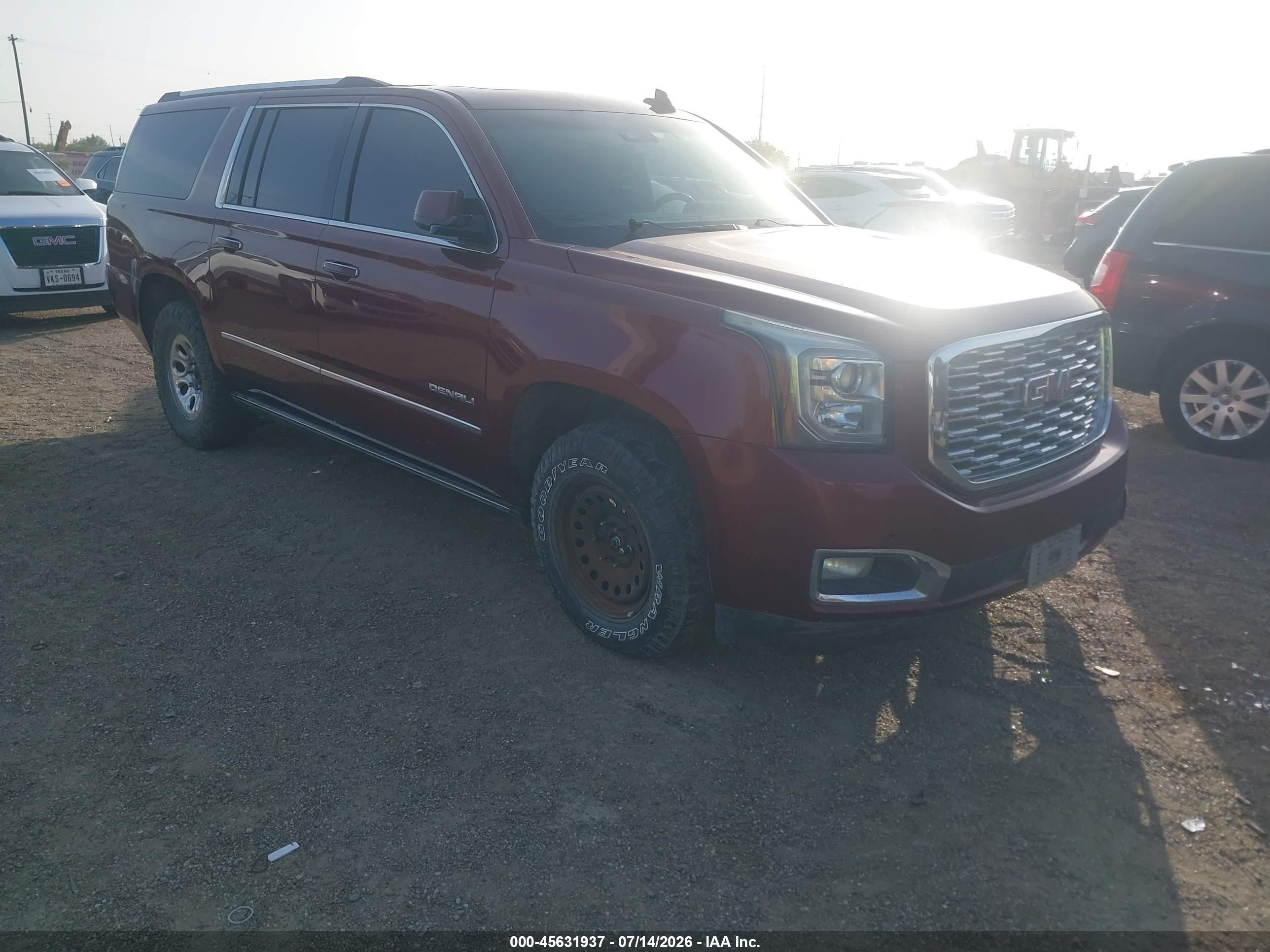 2019 GMC Yukon XL VIN 1GKS2HKJ6KR133355 — IAAI salvage auction photo