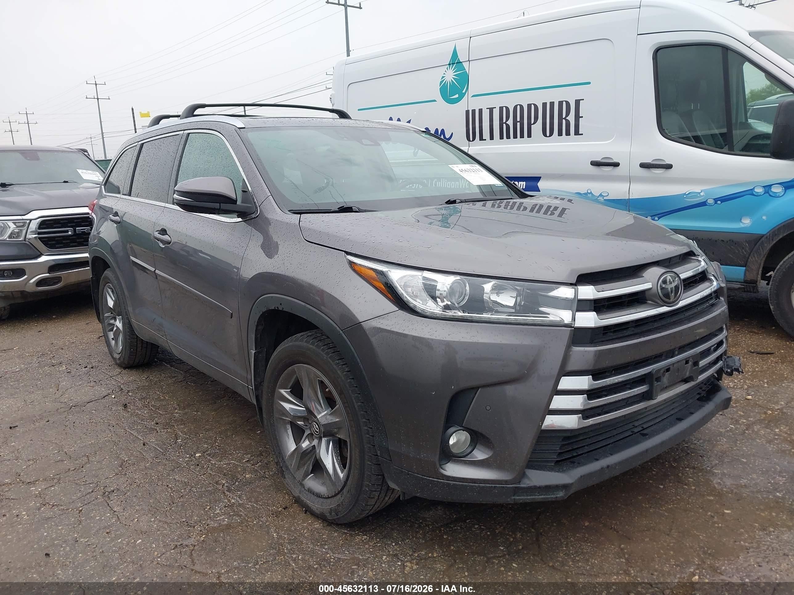 2018 Toyota Highlander VIN 5TDDZRFH4JS816698 — IAAI salvage auction photo