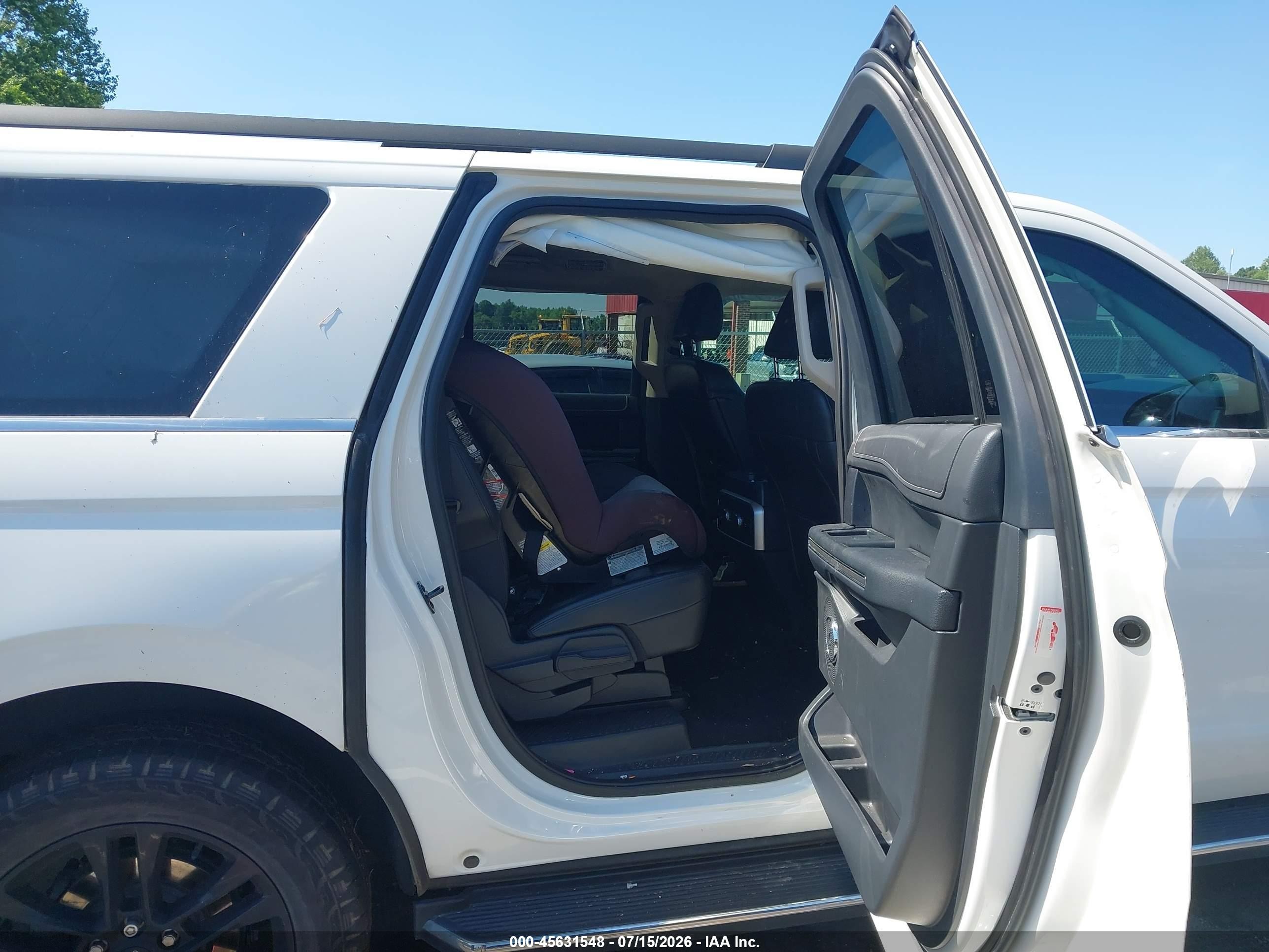 2023 Ford Expedition VIN 1FMJK1H82PEA41933 IAAI salvage auction — Front End, Salvage (North Carolina), sold $10,100 on 2026-09-05 (photo 8)