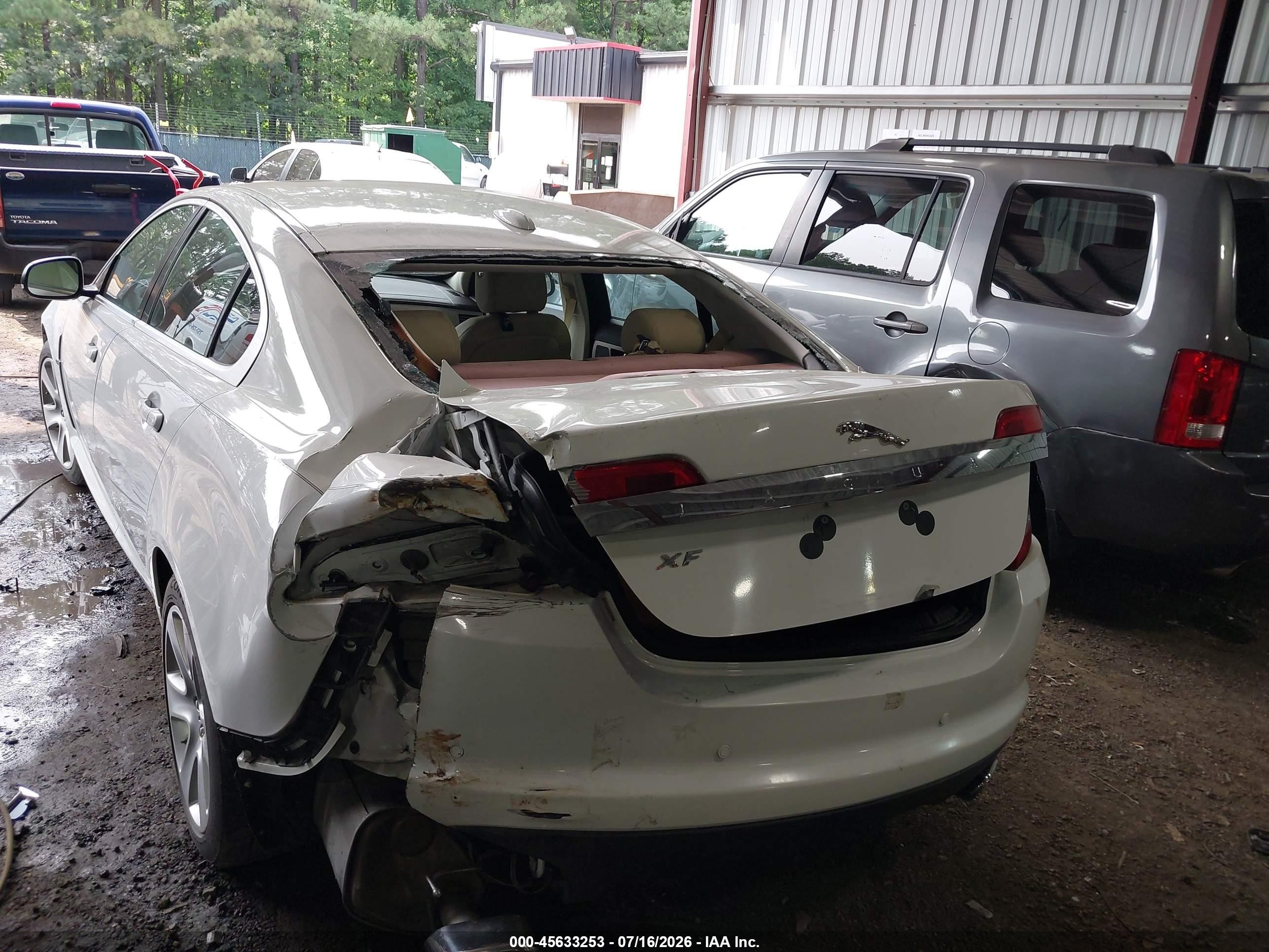 2011 Jaguar Xf VIN SAJWA0FBXBLR87547 IAAI salvage auction — Rear End, Salvage - Greater Than 75% (Maryland), sold $1,050 on 2026-10-01 (photo 6)