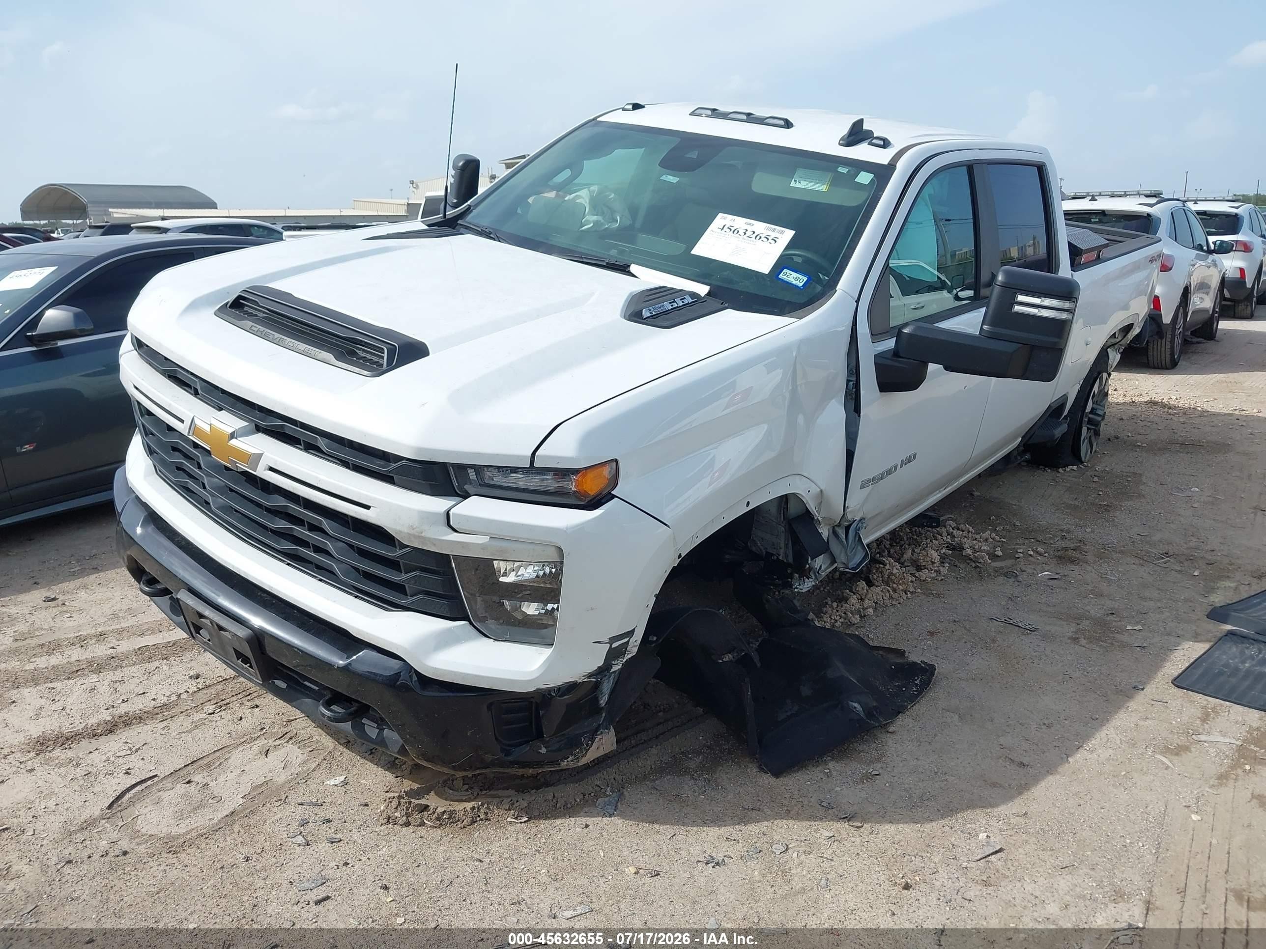 2024 Chevrolet Silverado VIN 2GC4YME70R1121801 IAAI salvage auction — Side, Original (Texas), sold $16,000 on 2026-09-09 (photo 2)