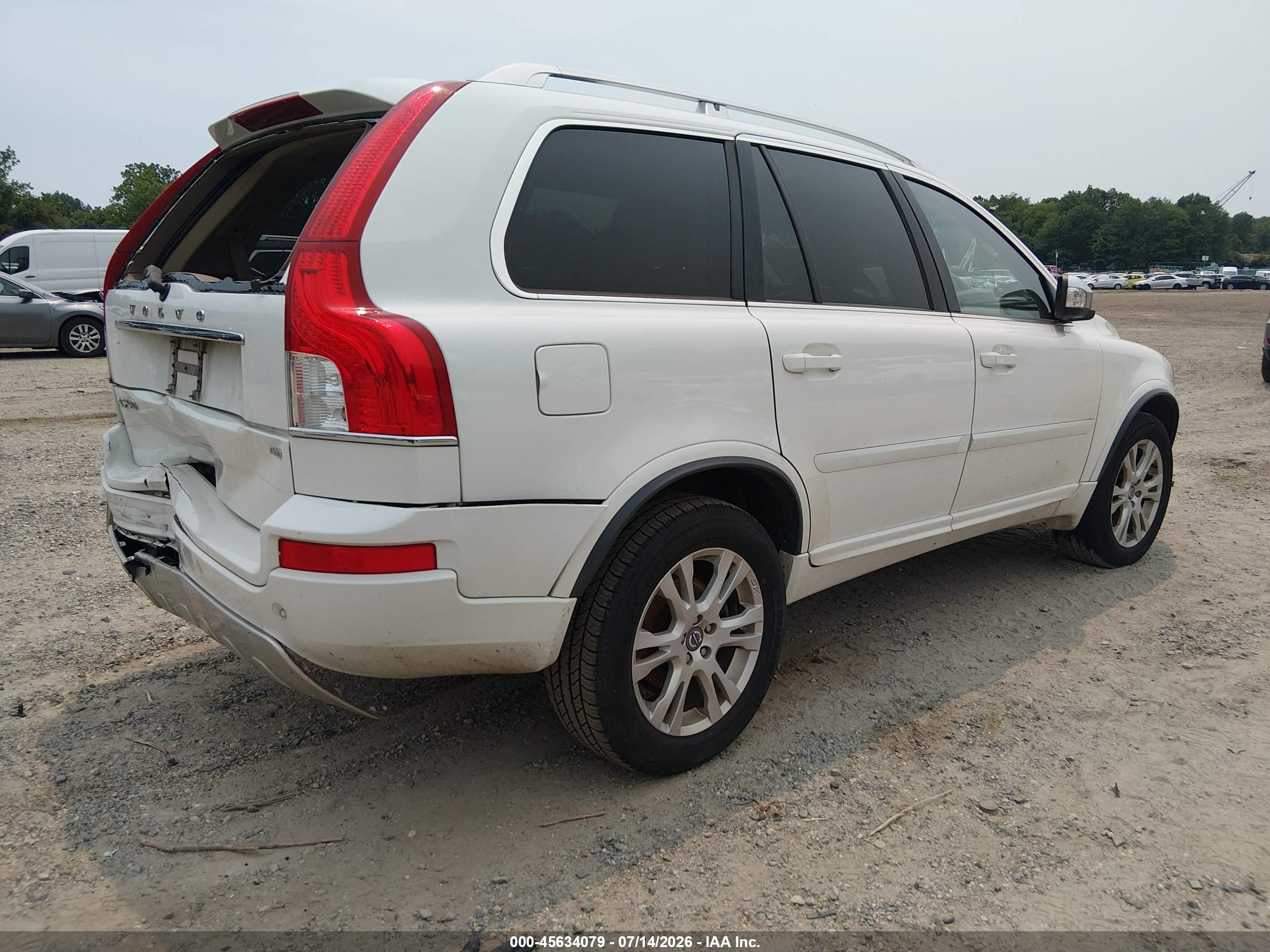 2013 Volvo XC90 VIN YV4952CZ6D1651189 IAAI salvage auction — Rear End, Salvage (New Jersey), sold $1,350 on 2026-09-13 (photo 4)