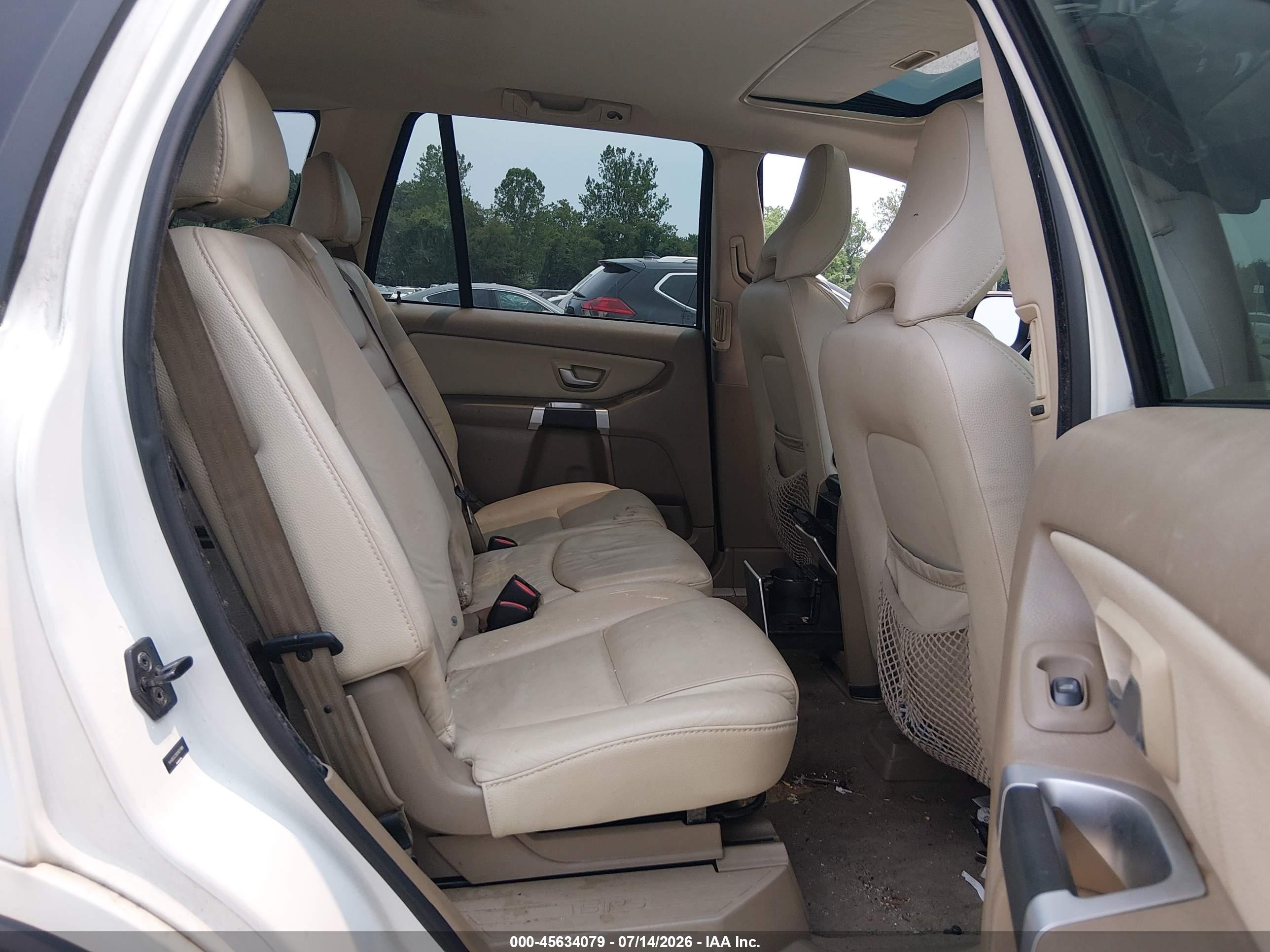 2013 Volvo XC90 VIN YV4952CZ6D1651189 IAAI salvage auction — Rear End, Salvage (New Jersey), sold $1,350 on 2026-09-13 (photo 8)