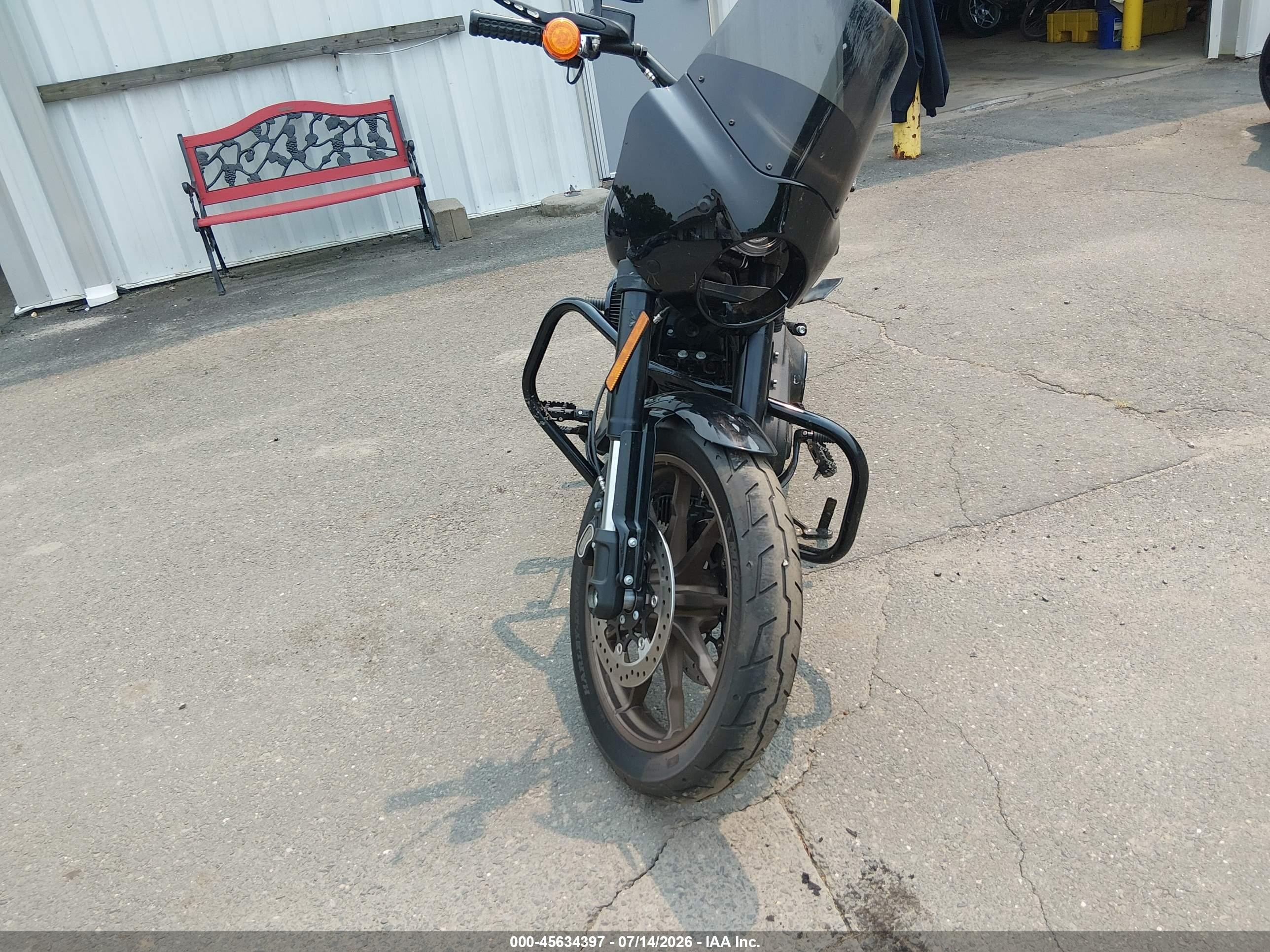 2020 Harley-davidson Low rider VIN 1HD1YWK16LB023828 IAAI salvage auction — Side, Salvage (Connecticut), sold $5,000 on 2026-09-09 (photo 5)