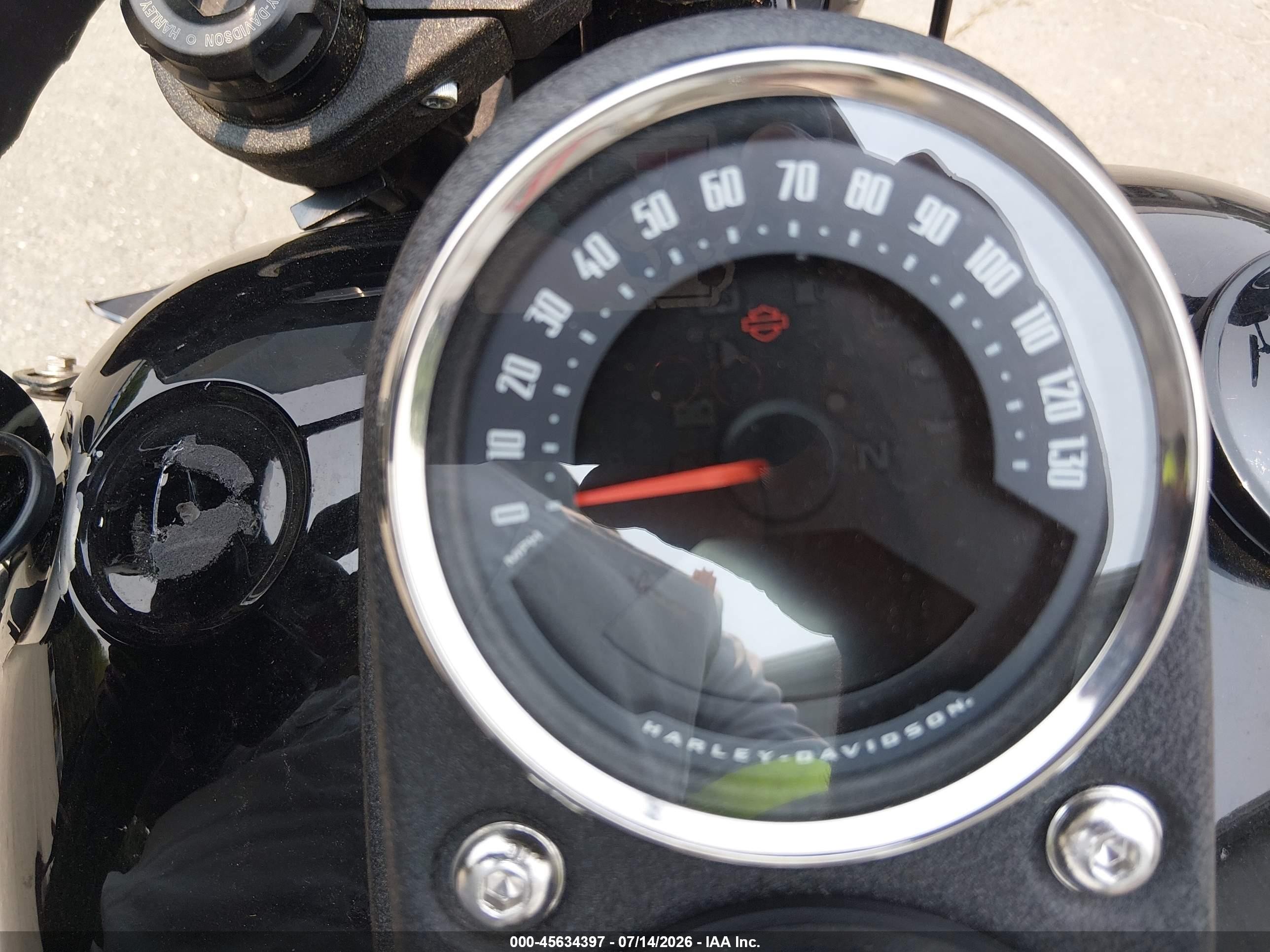 2020 Harley-davidson Low rider VIN 1HD1YWK16LB023828 IAAI salvage auction — Side, Salvage (Connecticut), sold $5,000 on 2026-09-09 (photo 7)