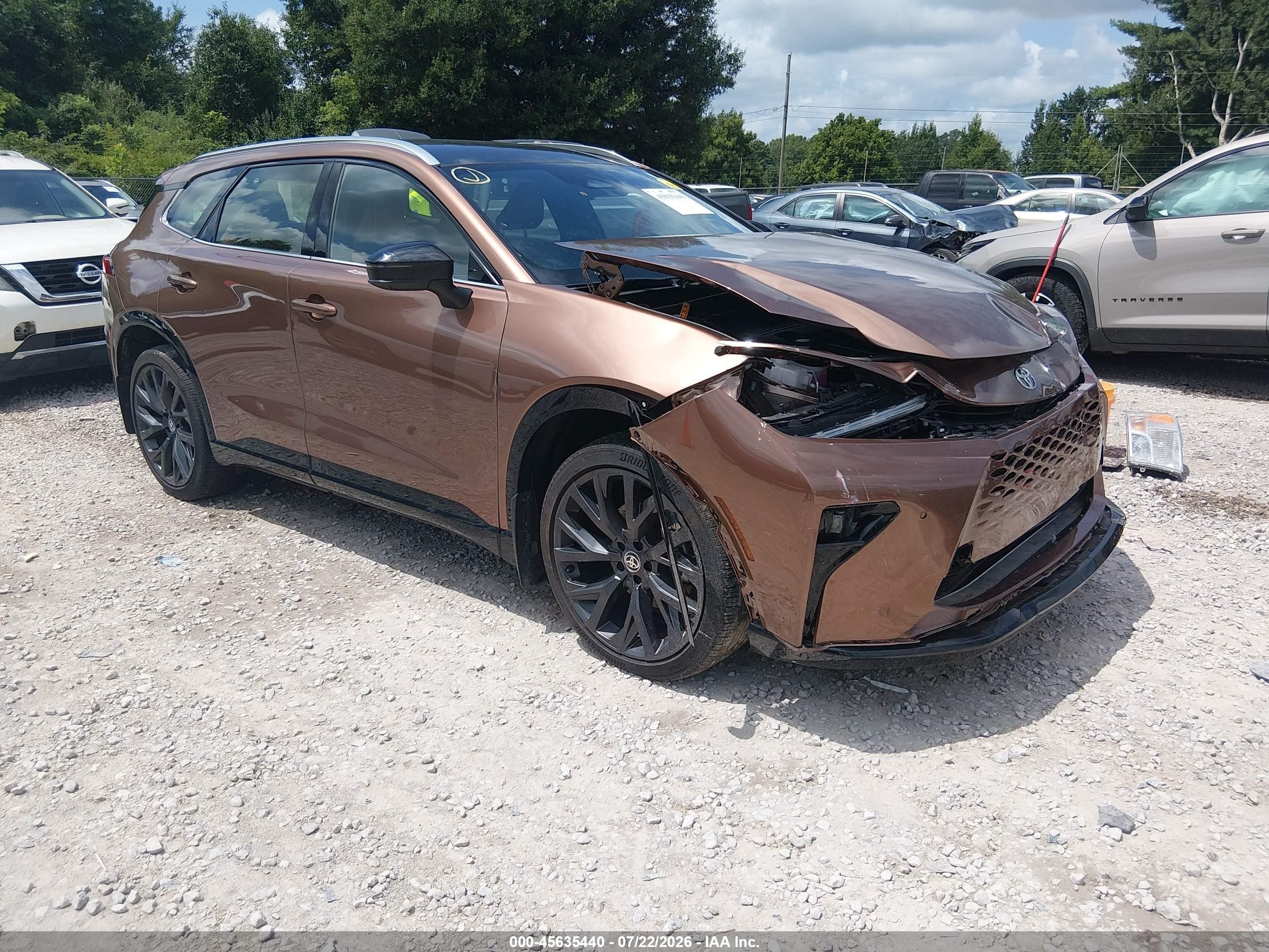 2025 Toyota Crown VIN JTDACAAJ0S3003345 — IAAI salvage auction photo