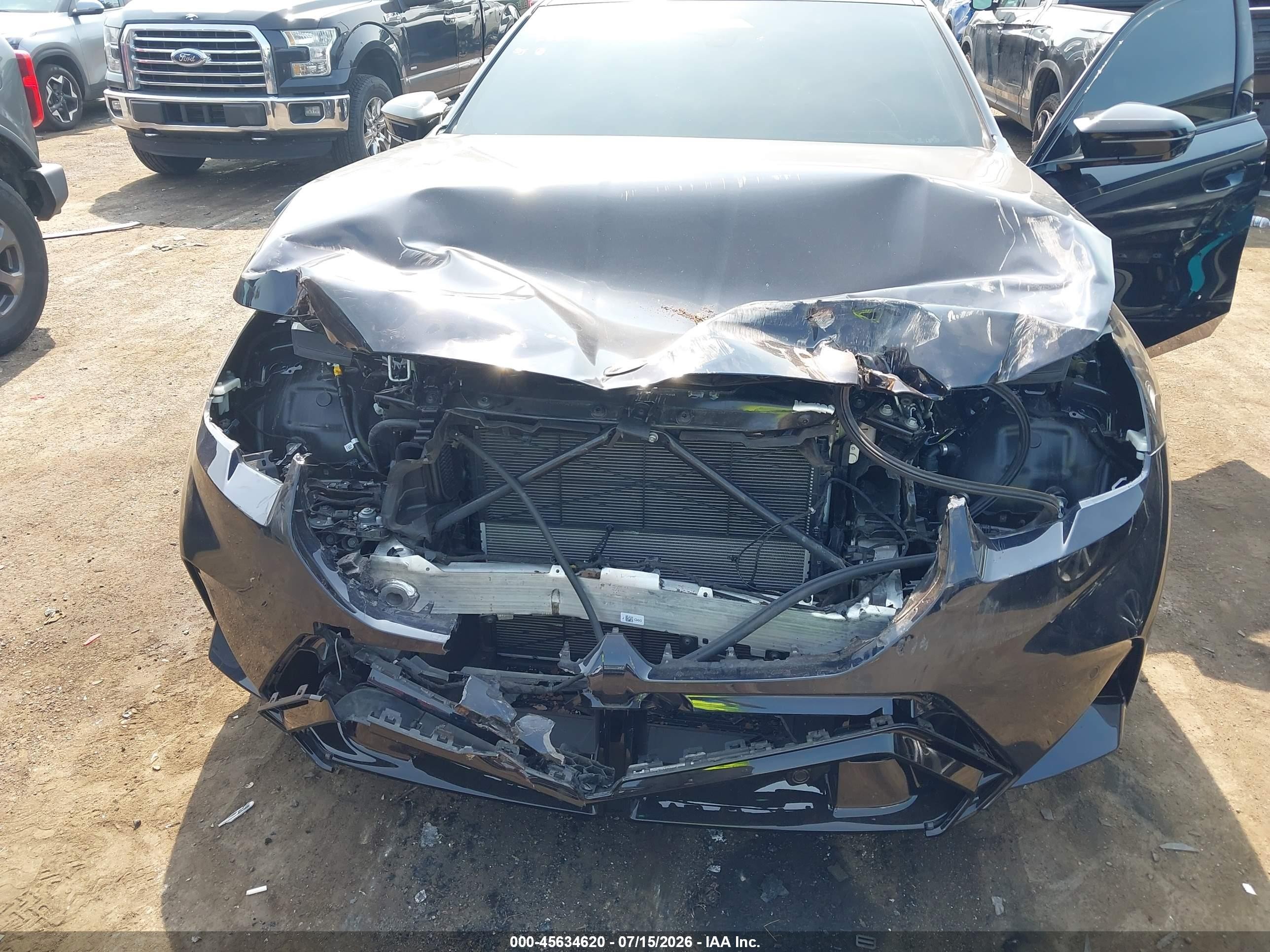 2026 BMW M5 VIN WBS83FK08TCV74108 IAAI salvage auction — Front End, Clear (Michigan), sold $65,750 on 2026-08-10 (photo 6)