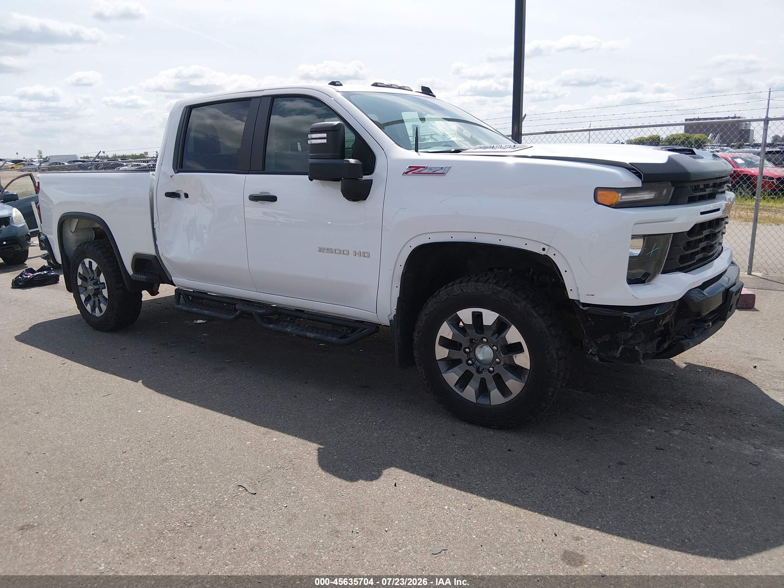 2024 Chevrolet Silverado 2500 VIN 2GC4YME7XR1147869 — IAAI salvage auction photo