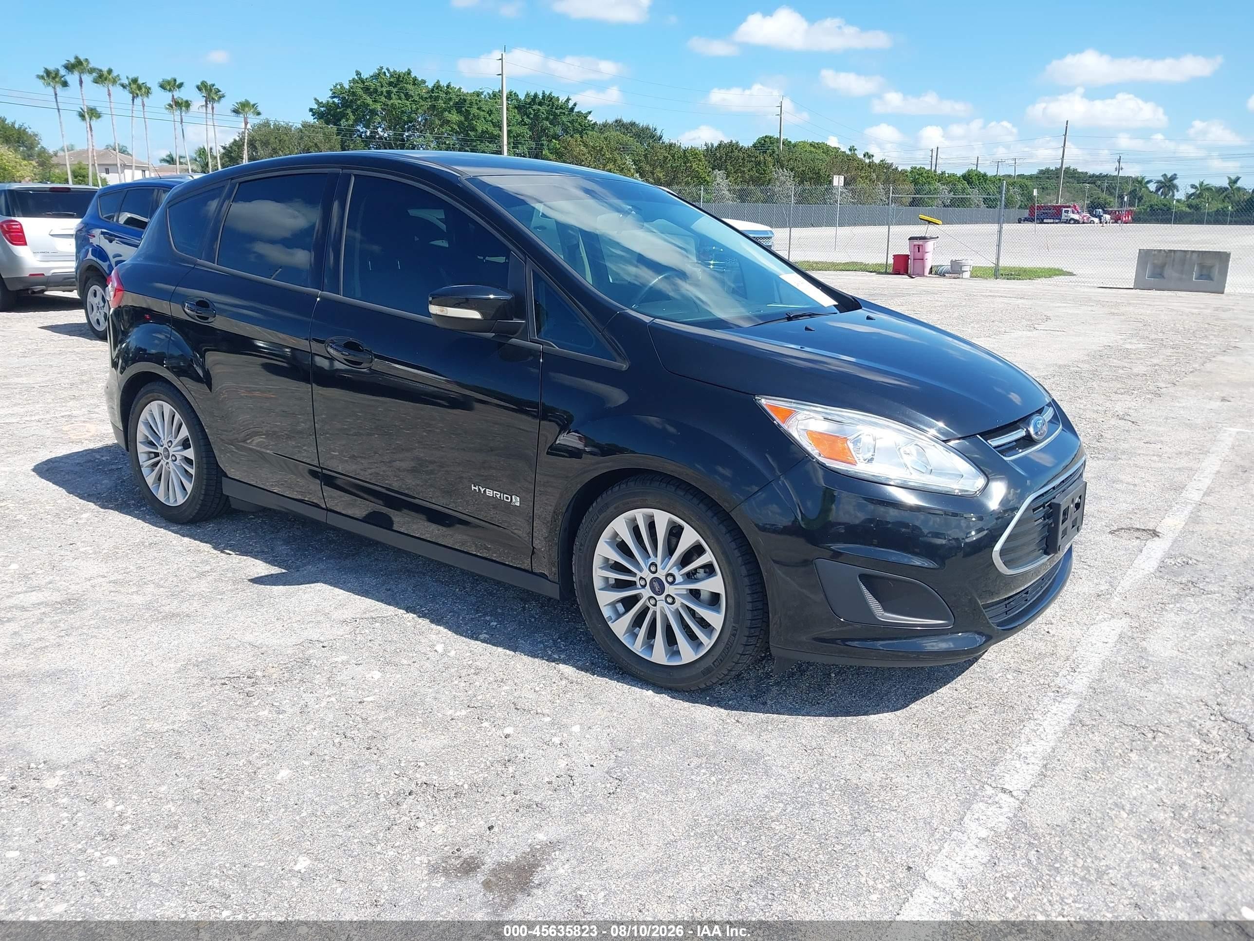 2017 Ford C-Max VIN 1FADP5AUXHL111702 — IAAI salvage auction photo