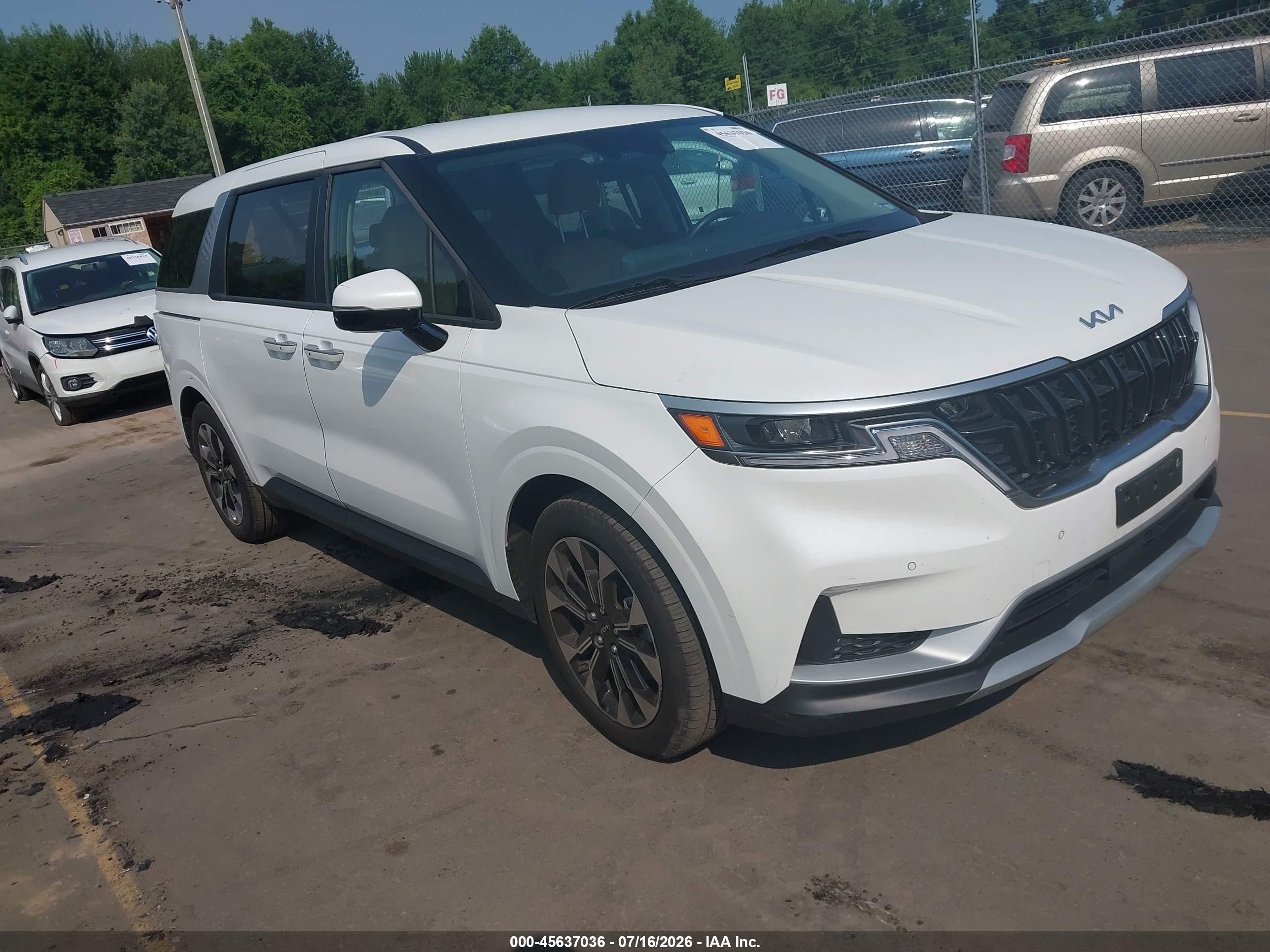 2024 Kia Carnival VIN KNDNC5H34R6445229 — IAAI salvage auction photo