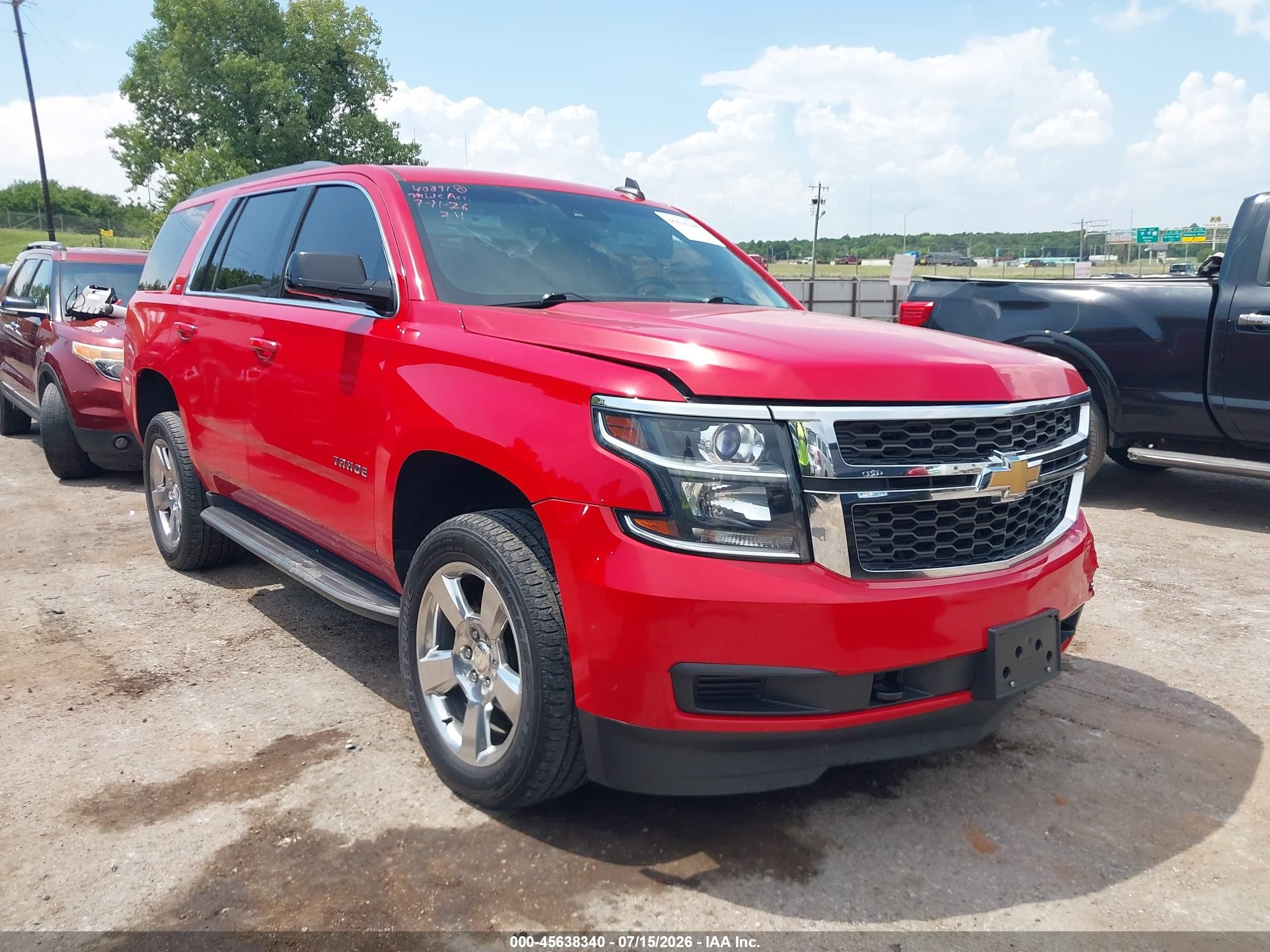 2017 Chevrolet Tahoe VIN 1GNSCBKC2HR137328 — IAAI salvage auction photo