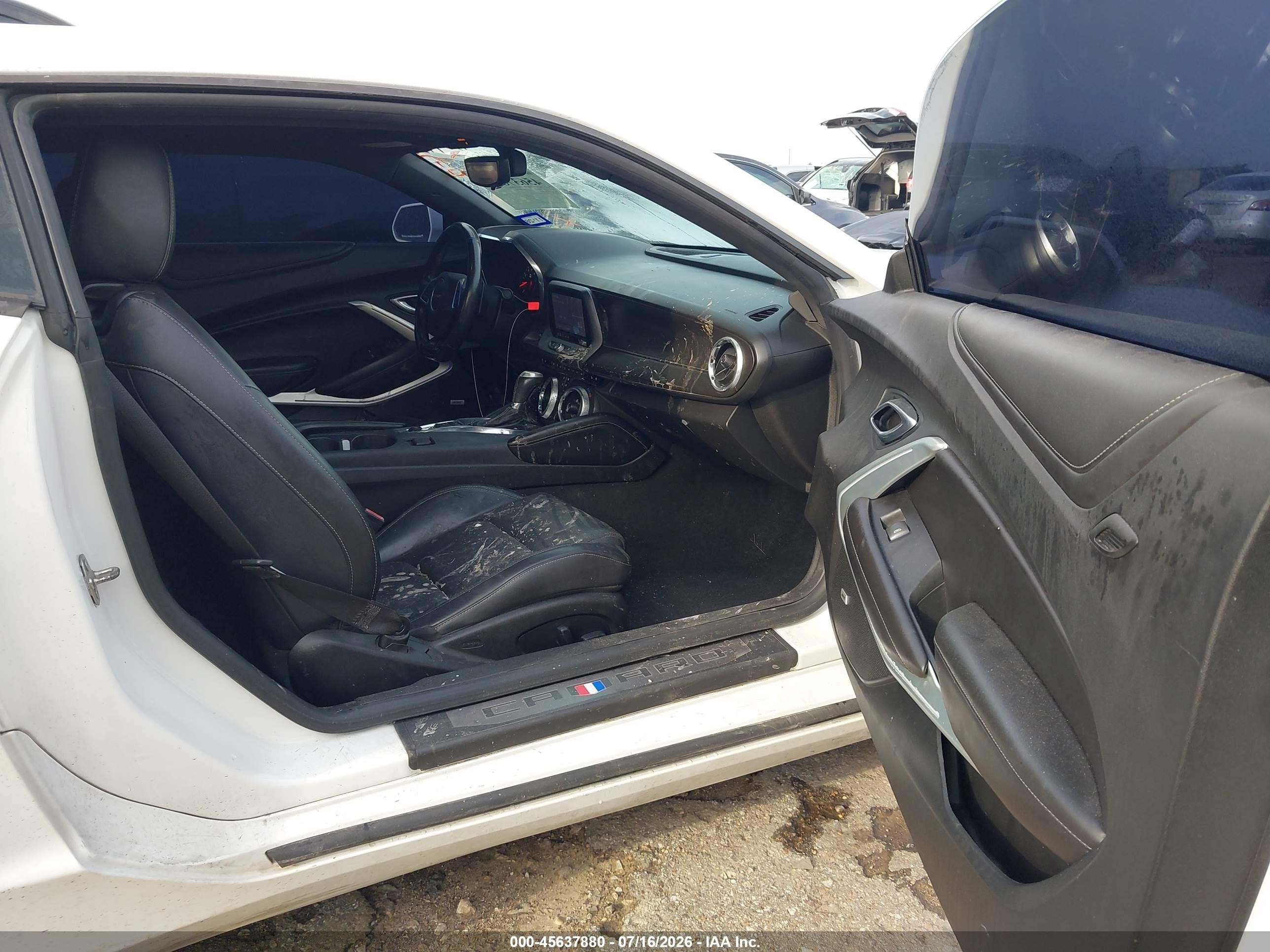 2019 Chevrolet Camaro VIN 1G1FH1R76K0103282 IAAI salvage auction — Front & Rear, Original (Texas), sold $8,400 on 2026-09-24 (photo 5)