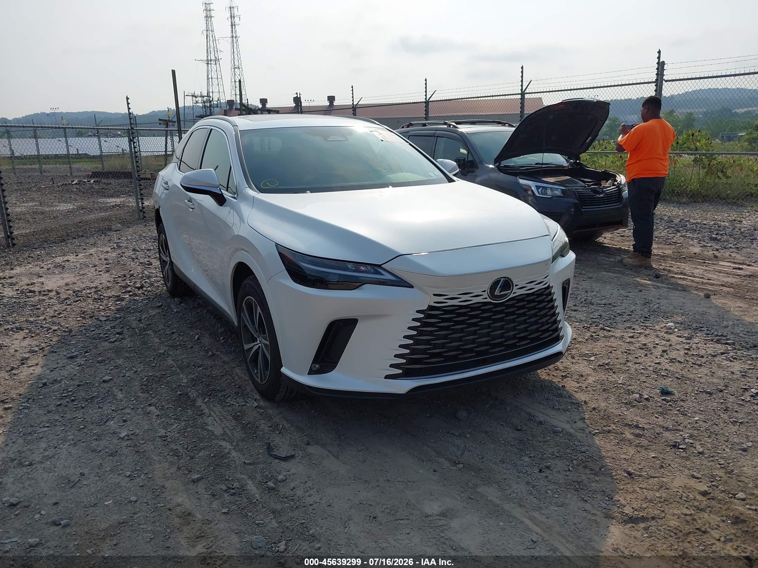 2024 Lexus RX 350 VIN 2T2BAMCA5RC072747 — IAAI salvage auction photo