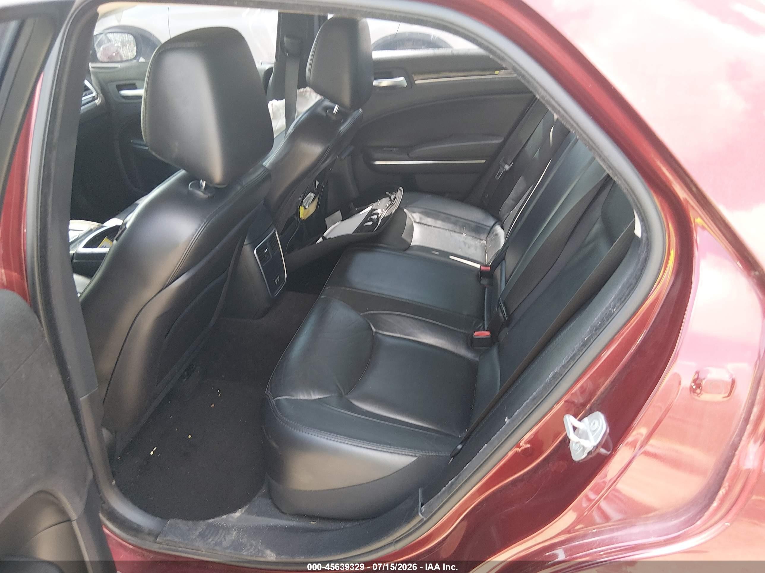 2016 Chrysler 300 VIN 2C3CCAAG4GH229734 IAAI salvage auction — Side, Salvage (Kansas), sold $1,500 on 2026-09-27 (photo 8)