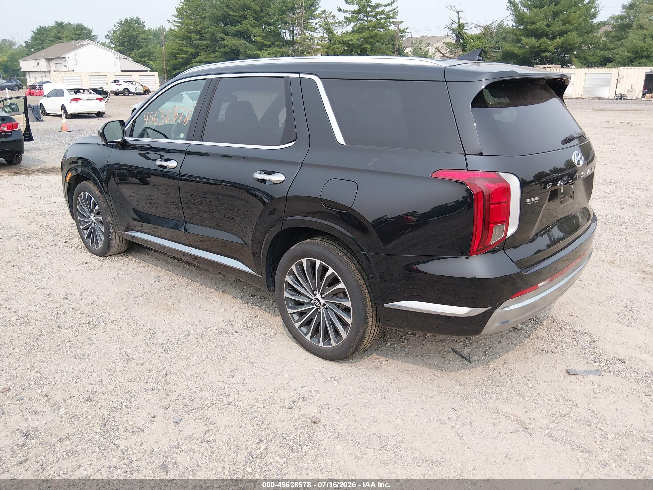 2023 Hyundai Palisade VIN KM8R7DGE5PU498352 IAAI salvage auction — Water/Flood, Salvage (New Jersey), sold $15,600 on 2026-09-08 (photo 3)