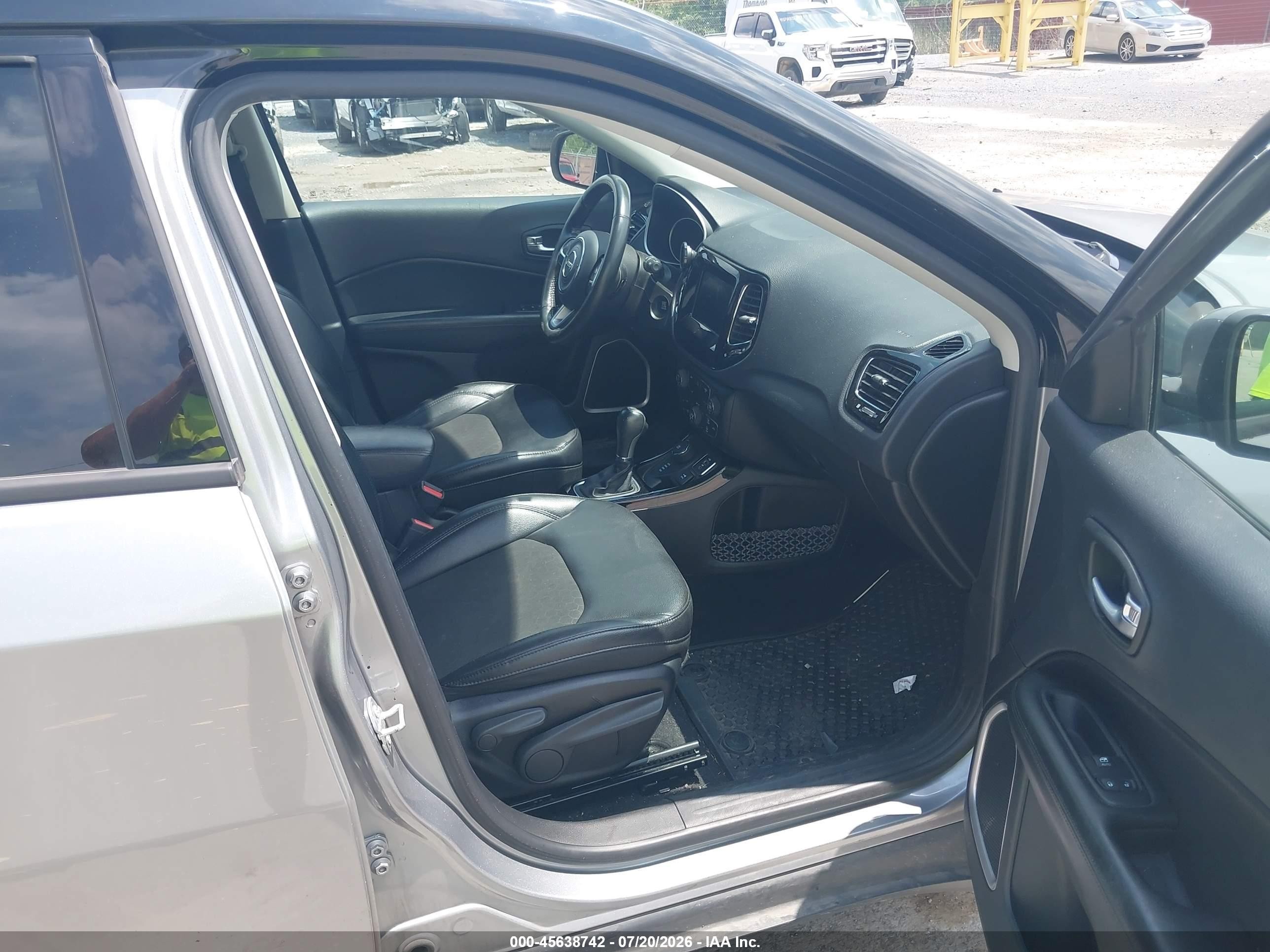 2018 Jeep Compass VIN 3C4NJDBB8JT433739 IAAI salvage auction — Front End, Salvage (Idaho), sold $1,500 on 2026-09-09 (photo 5)