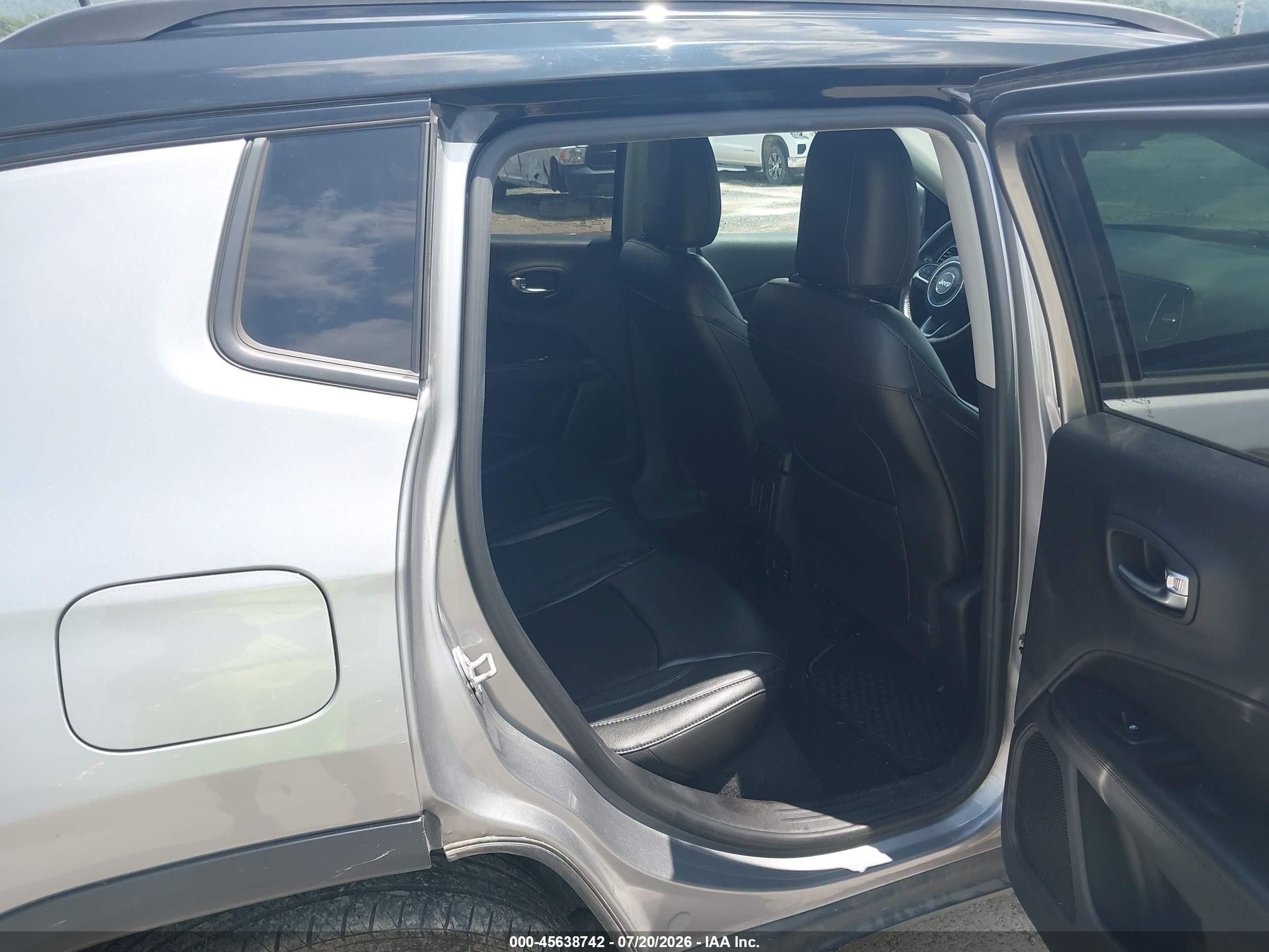 2018 Jeep Compass VIN 3C4NJDBB8JT433739 IAAI salvage auction — Front End, Salvage (Idaho), sold $1,500 on 2026-09-09 (photo 8)