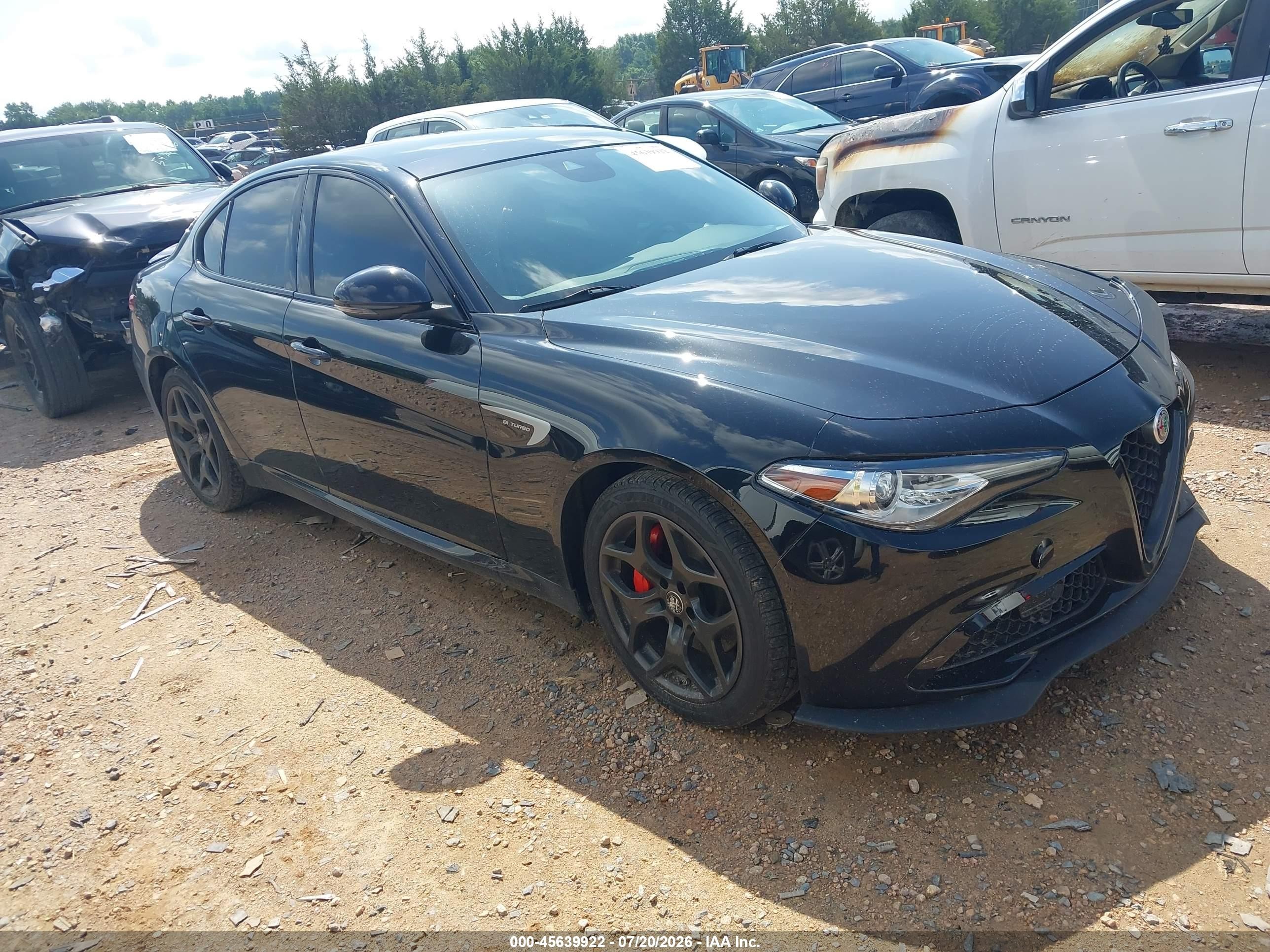 2021 Alfa Romeo Giulia VIN ZARFANAN8M7642662 — IAAI salvage auction photo
