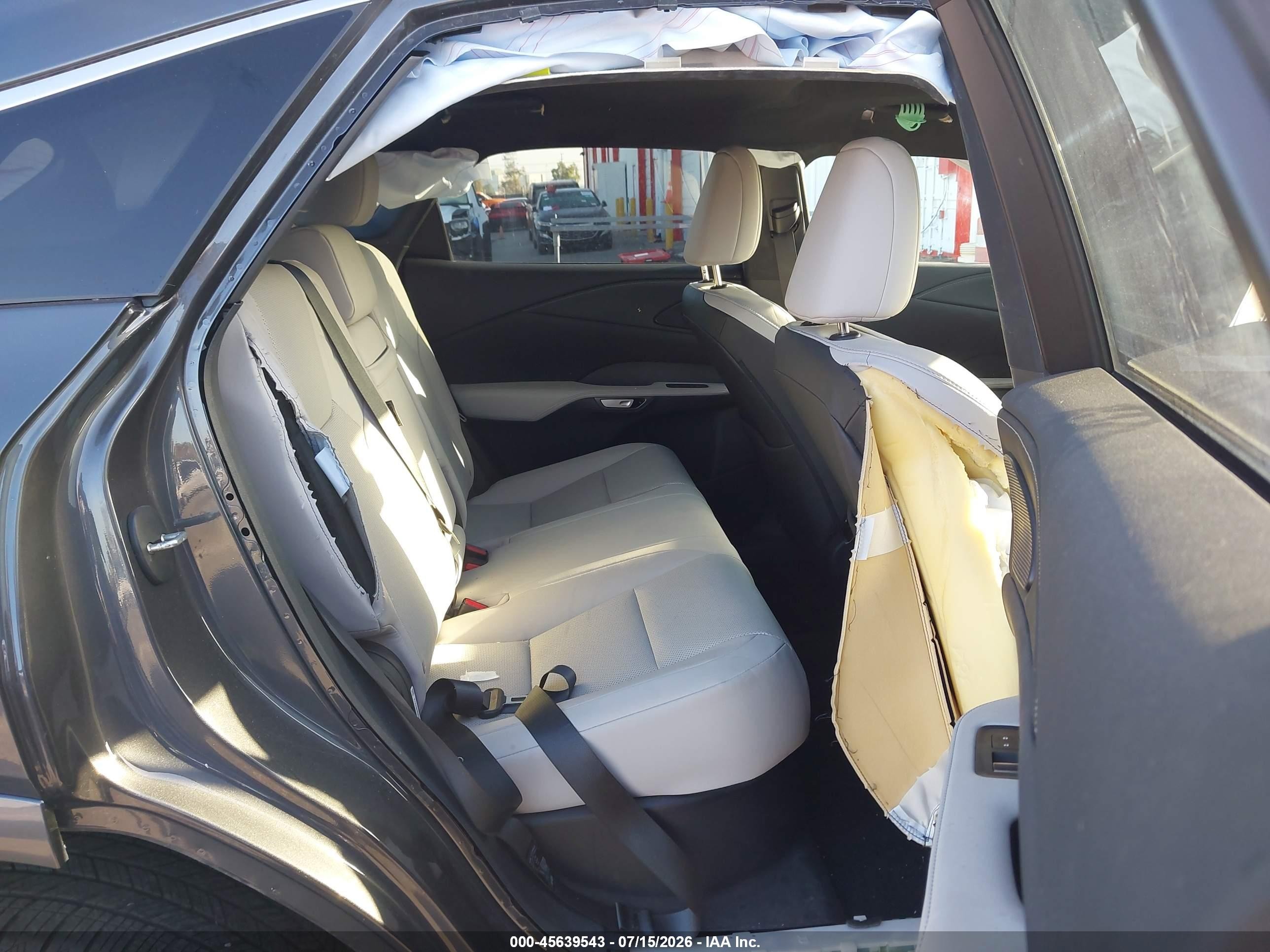 2025 Lexus Rx VIN 2T2BAMBA1SC068363 IAAI salvage auction — Side, Salvage (California), sold $28,500 on 2026-09-10 (photo 8)