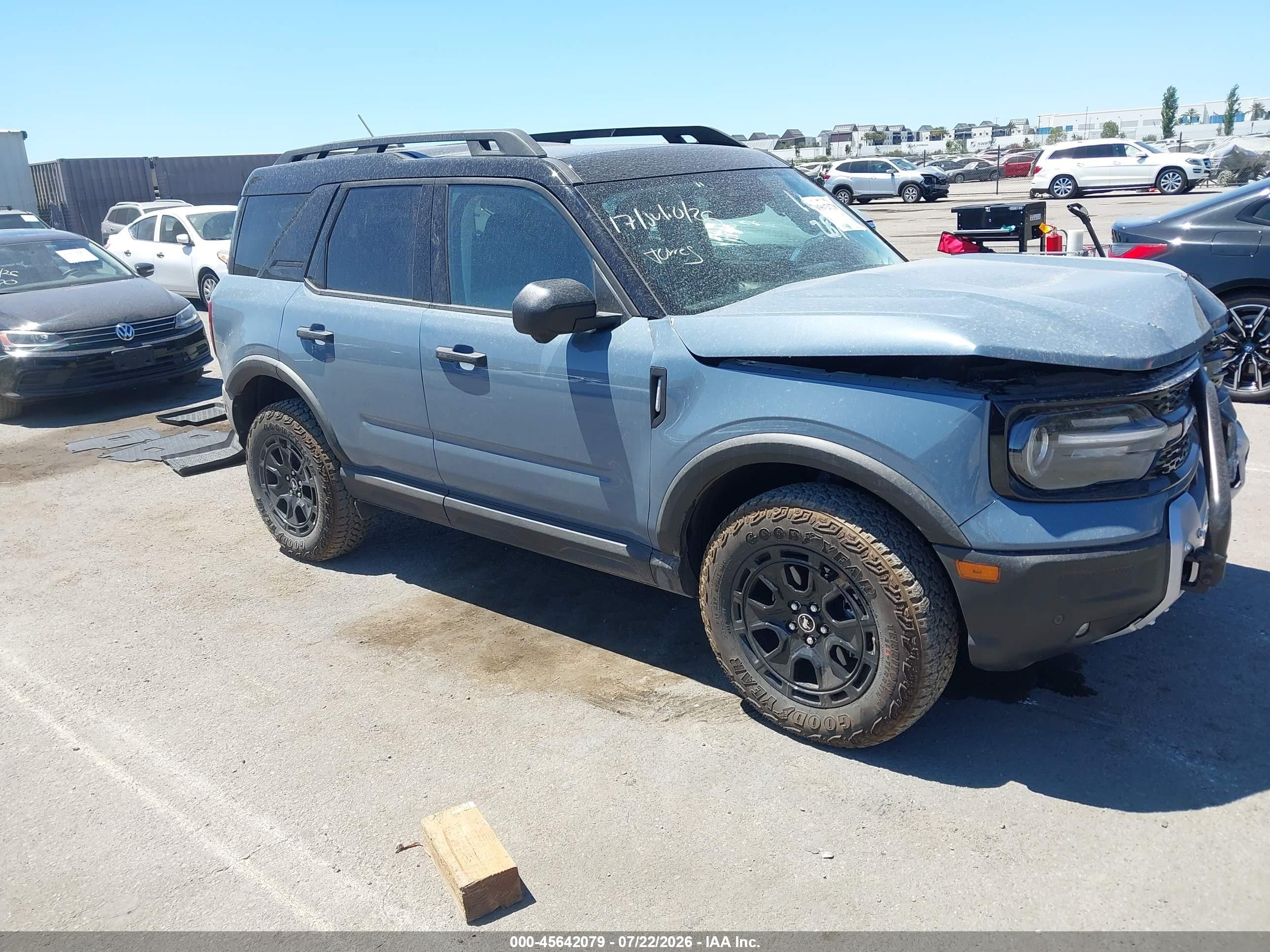 2025 Ford Bronco Sport VIN 3FMCR9DA8SRF17703 — IAAI salvage auction photo