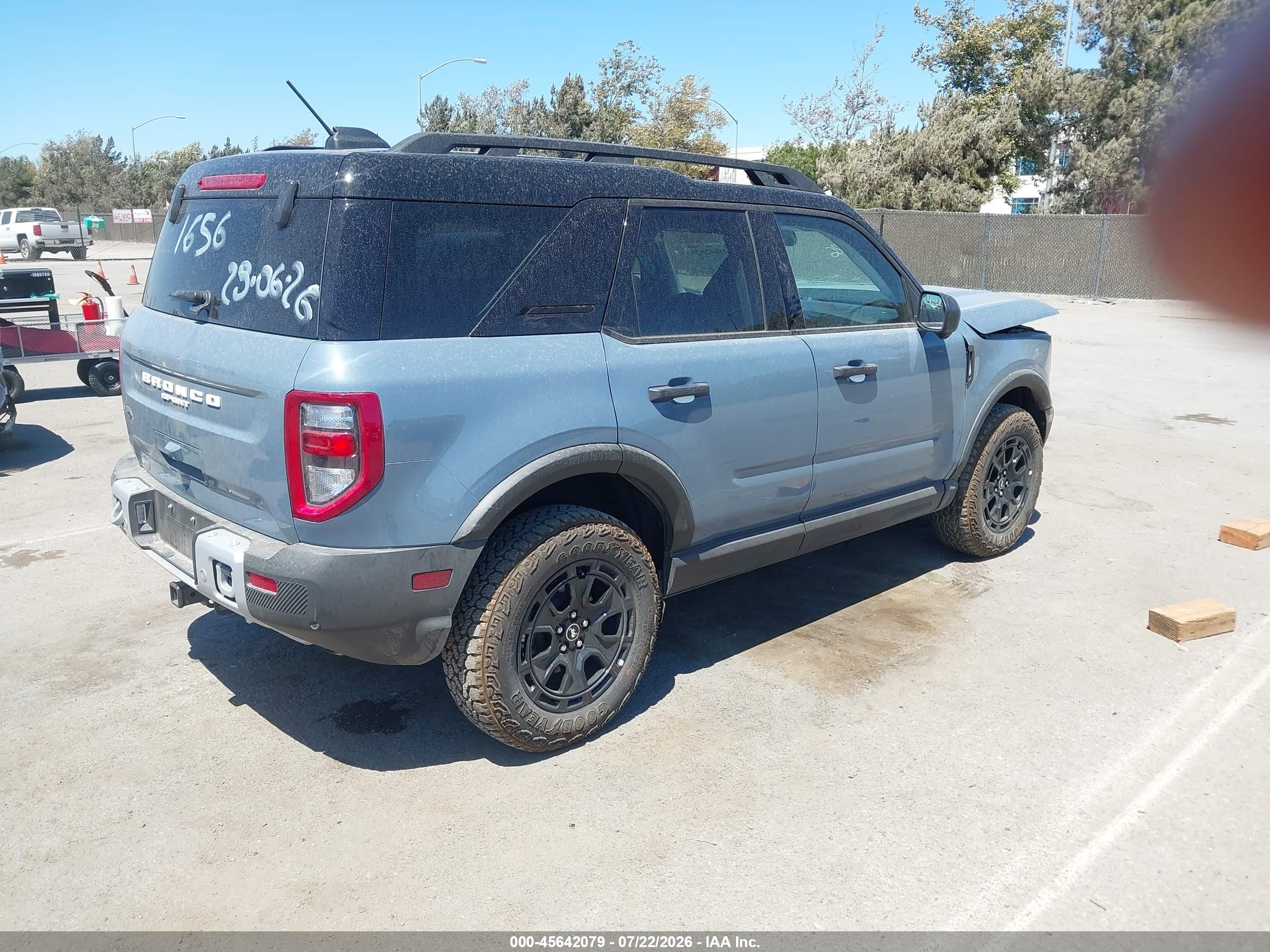 2025 Ford Bronco Sport VIN 3FMCR9DA8SRF17703 IAAI salvage auction — Front End, Wait Title, sold $10,300 on 2026-09-20 (photo 4)