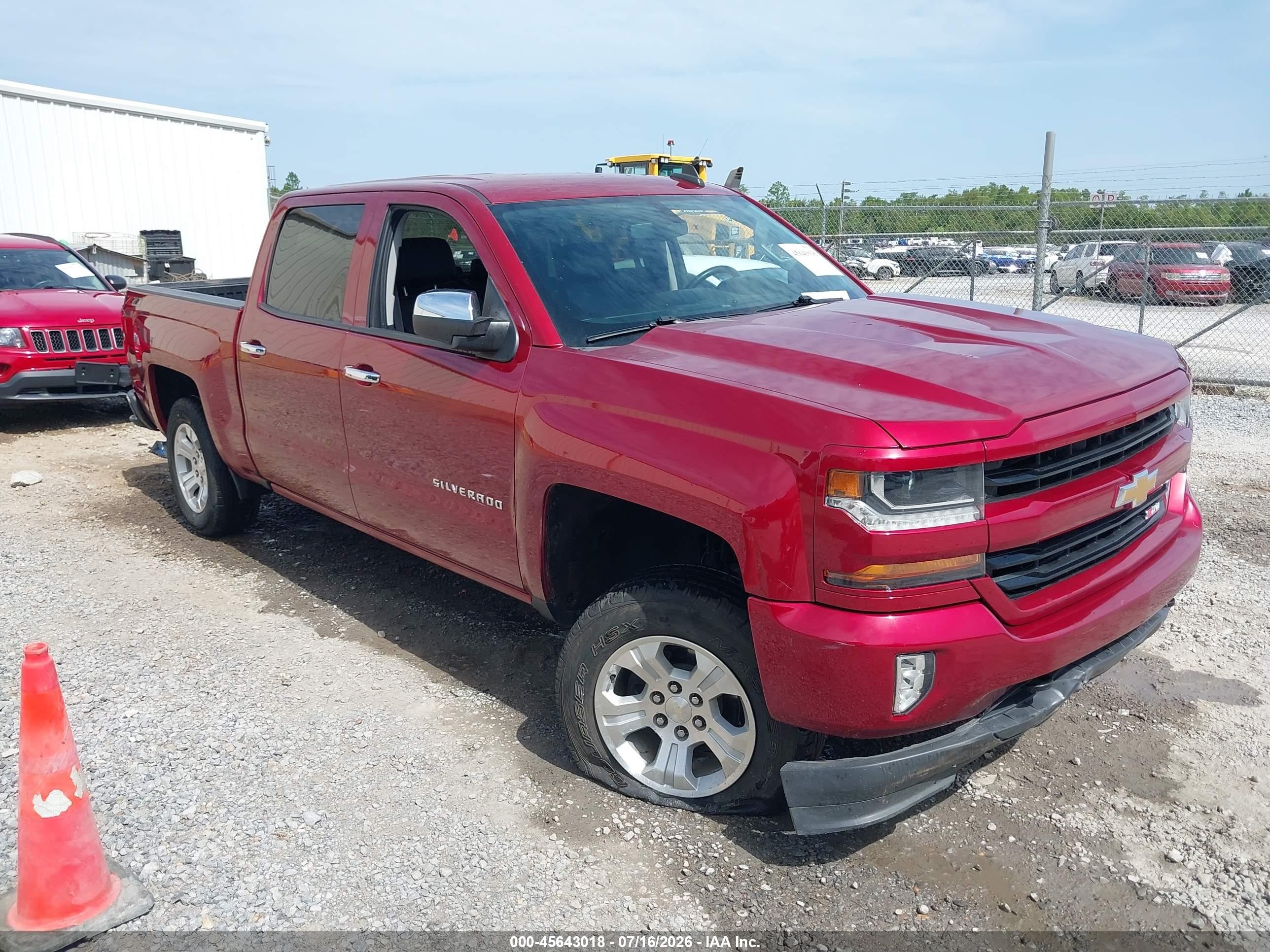 2018 Chevrolet Silverado 1500 VIN 3GCUKREC4JG628644 — IAAI salvage auction photo