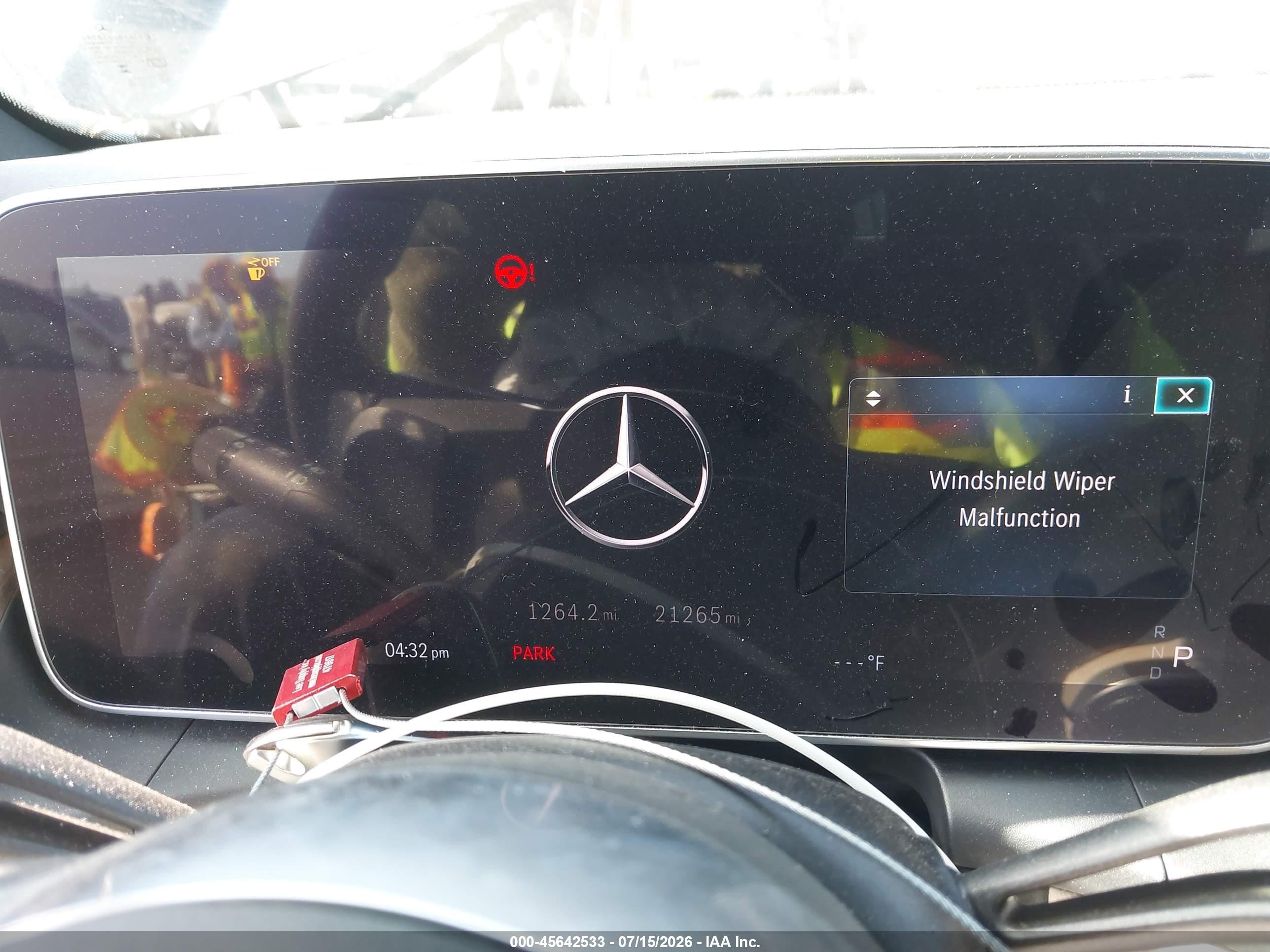 2024 Mercedes-benz Glc VIN W1NKM4HB7RF158526 IAAI salvage auction — Front End, Salvage (California), sold $15,100 on 2026-09-07 (photo 7)