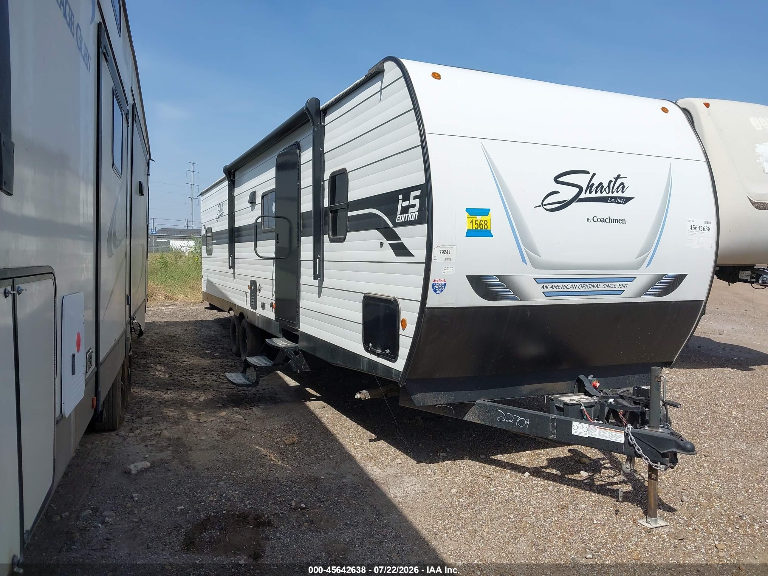 2025 Forest River Shasta VIN 5ZT2SSXB8SE022709 IAAI salvage auction — Hail, Original (Texas), sold $14,700 on 2026-10-06 (photo 1)